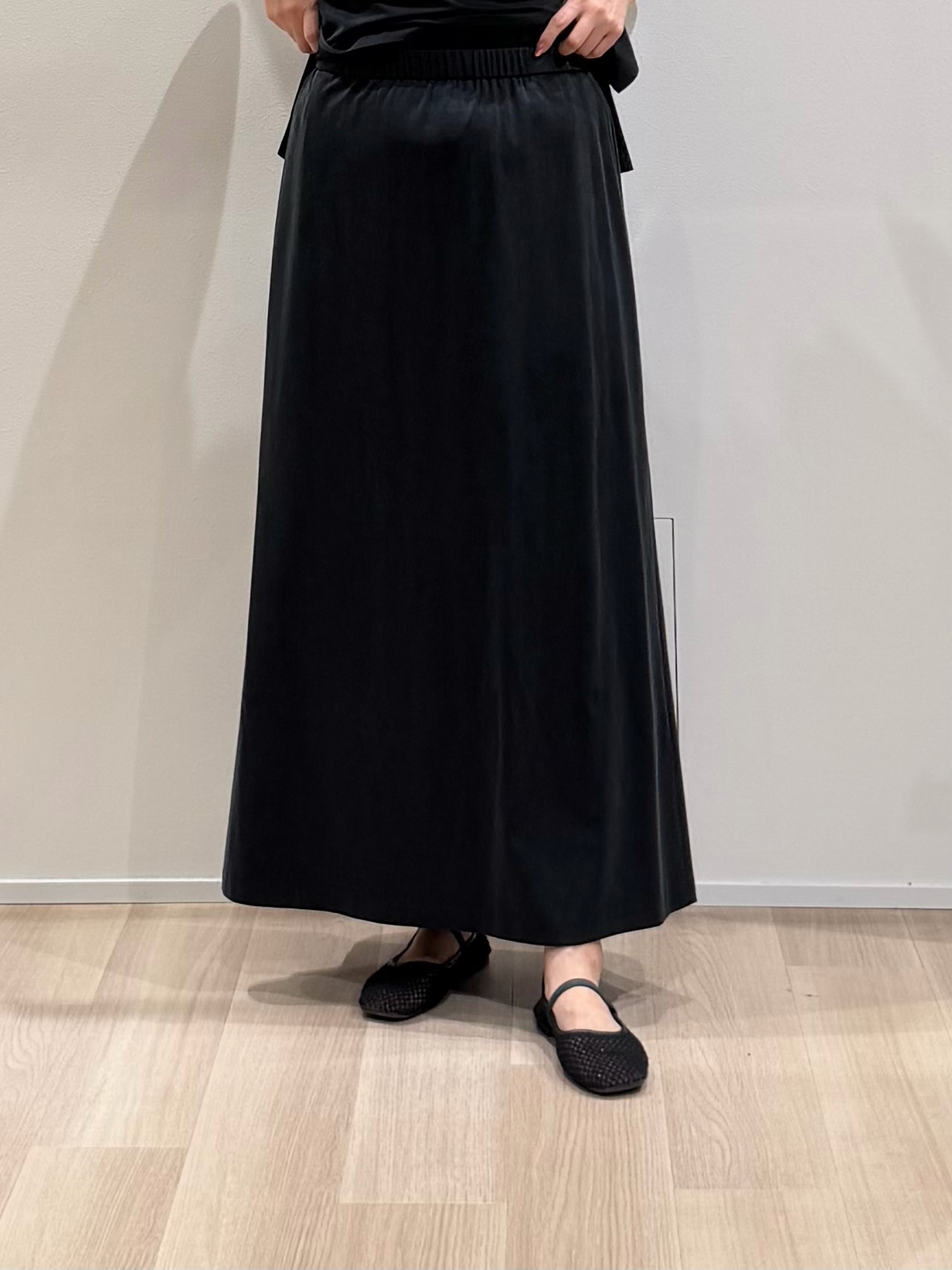 TOMOMIさんの「UNTITLED｜【セットアップ可/接触冷感】ヴィンテージライクプルオーバー」を使ったコーディネート