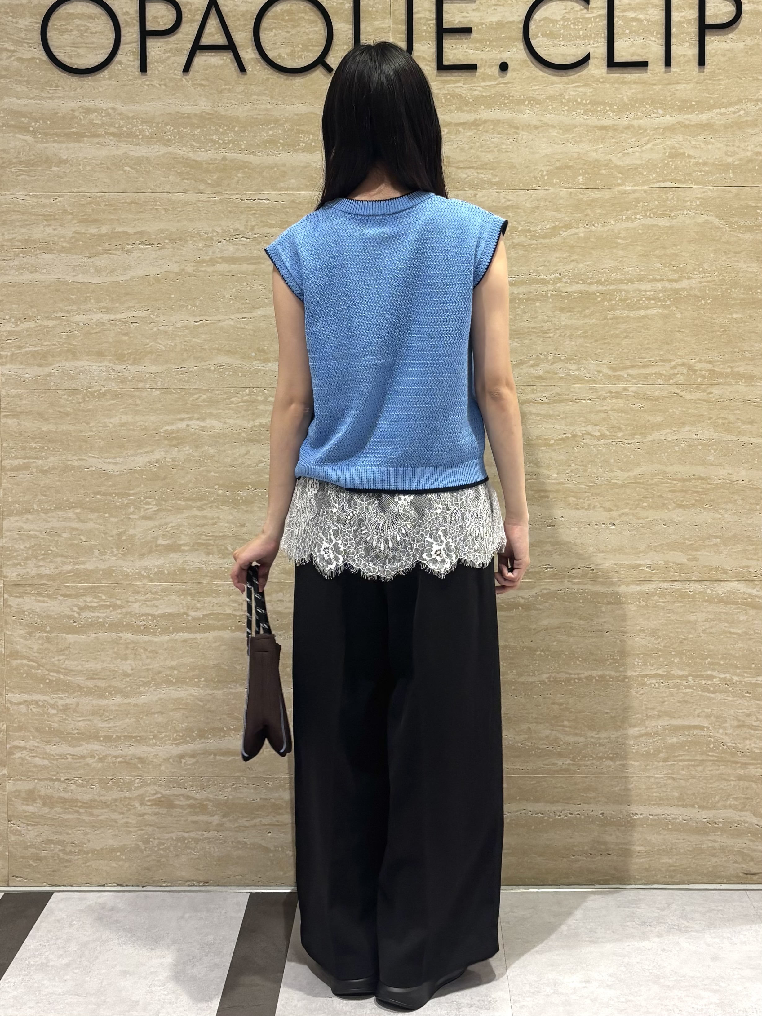 Ririkaさんの「OPAQUE.CLIP｜配色クロス編みニットベスト【洗える】」を使ったコーディネート