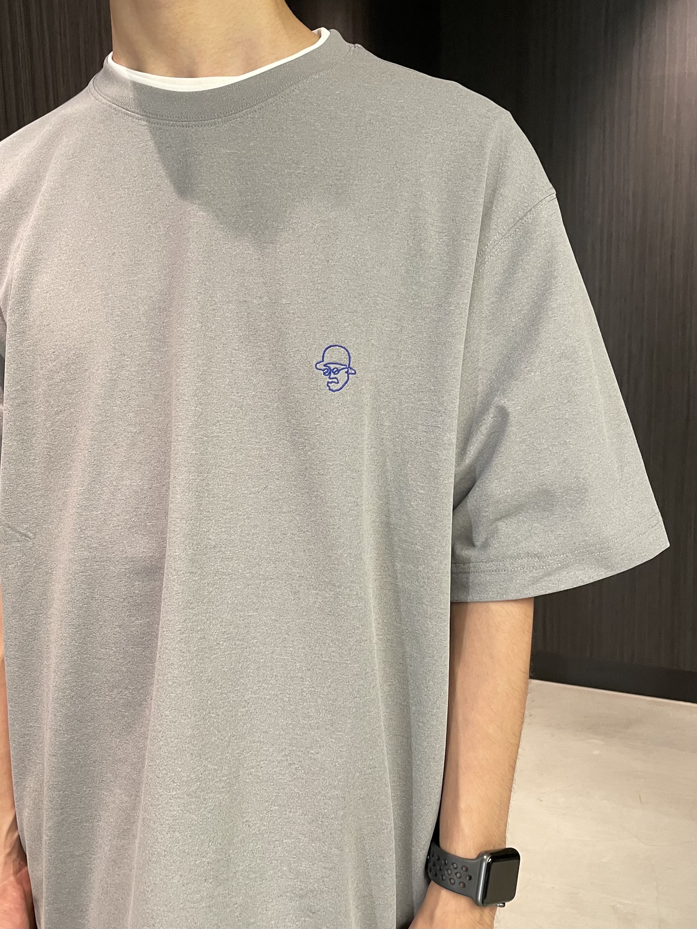 Okdさんの「TAKEO KIKUCHI｜【汗染み軽減】フェイクレイヤー ワンポイント プルオーバー」を使ったコーディネート