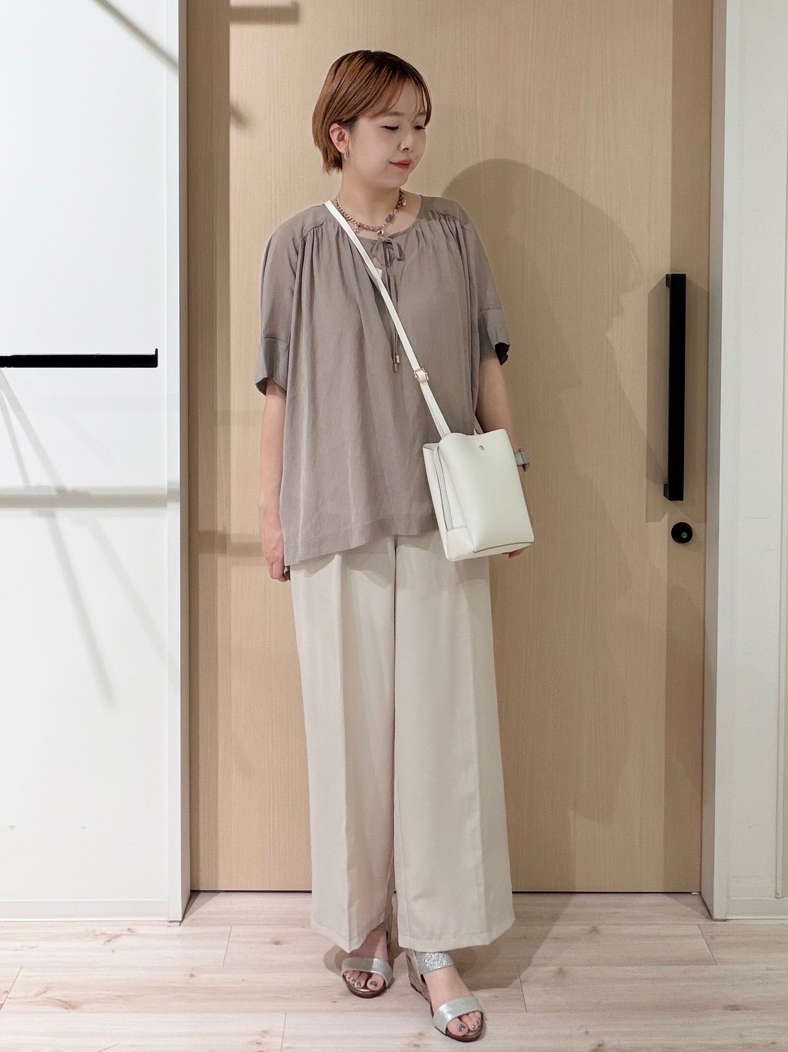 ひらしーさんの「SHOO･LA･RUE｜【2点セット】ポンチョ風ブラウス＆タンクトップセット」を使ったコーディネート