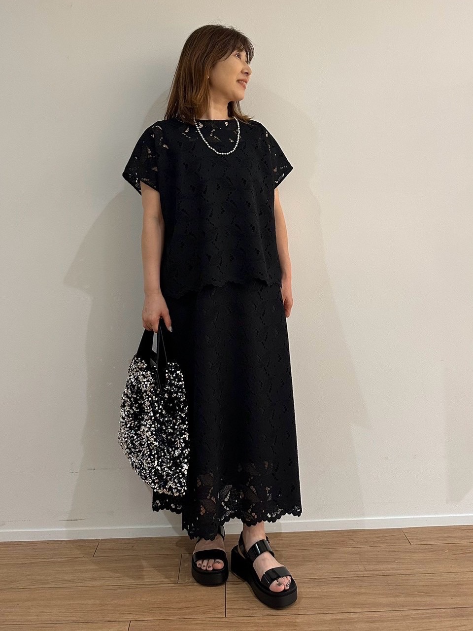 Juneさんの「UNTITLED｜【セットアップ可/品のある透け感】リーフレースブラウス」を使ったコーディネート