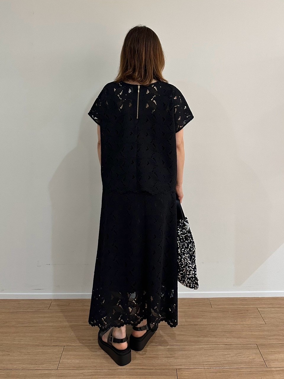 Juneさんの「UNTITLED｜【セットアップ可/品のある透け感】リーフレースブラウス」を使ったコーディネート