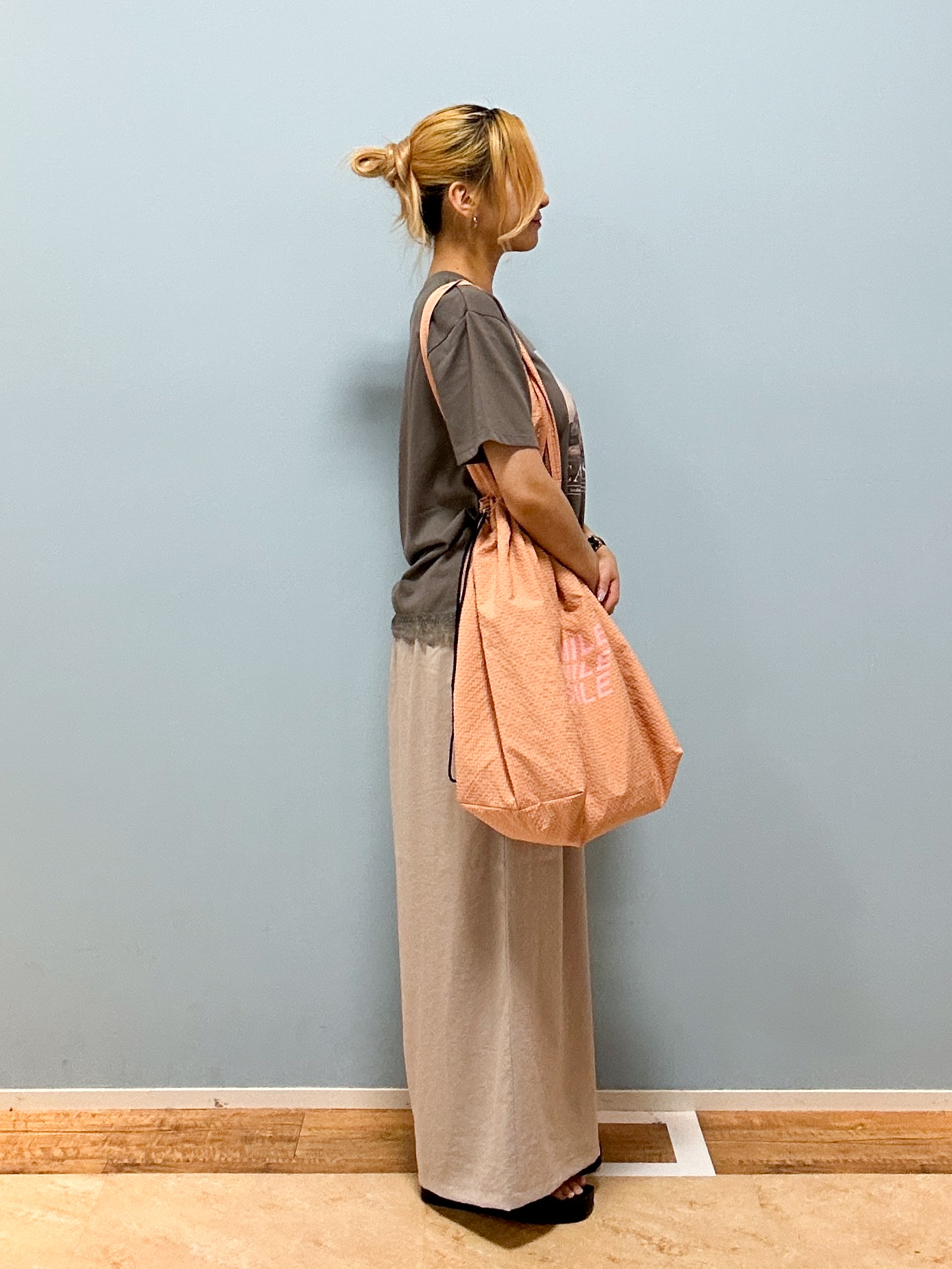 mikoさんの「SHOO･LA･RUE｜【ひんやり/UV/S-LL/洗濯機可】裾レースが女性らしさをプラスする プリントアソートTシャツ」を使ったコーディネート