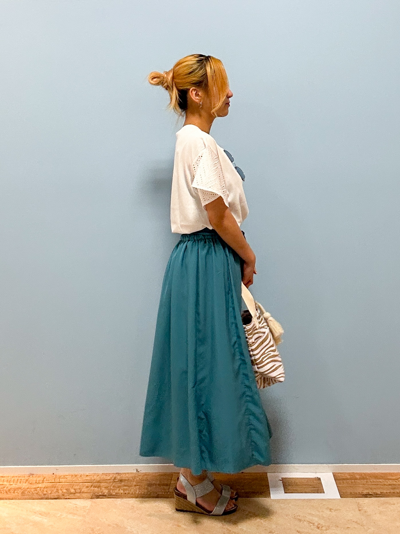 mikoさんの「SHOO･LA･RUE｜【汗じみ防止/ひんやり/体型カバー】真夏の味方。 汗じみが気になりにくい お袖レースフレアTシャツ」を使ったコーディネート