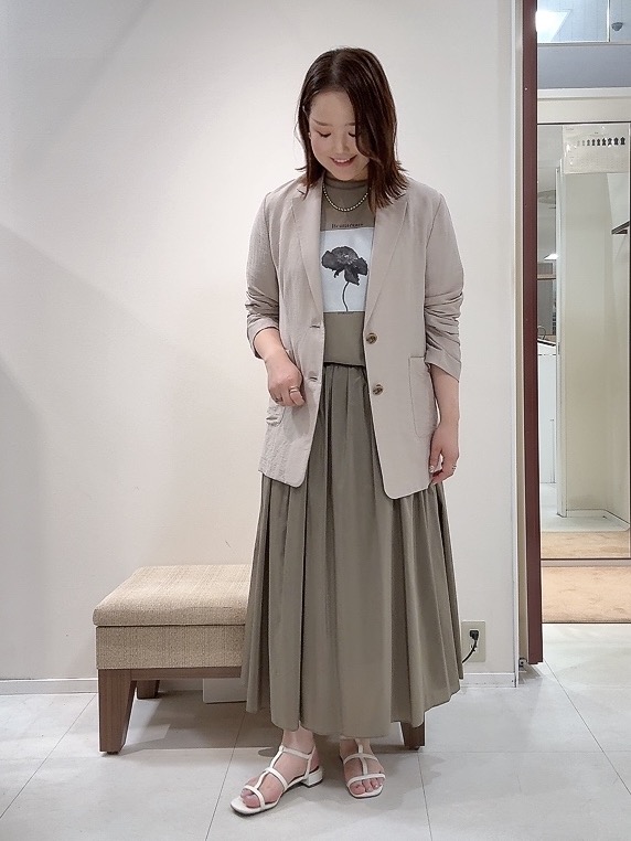 YUIさんの「UNTITLED｜【程よいシアー感/洗える】エアリーバイオジャケット」を使ったコーディネート