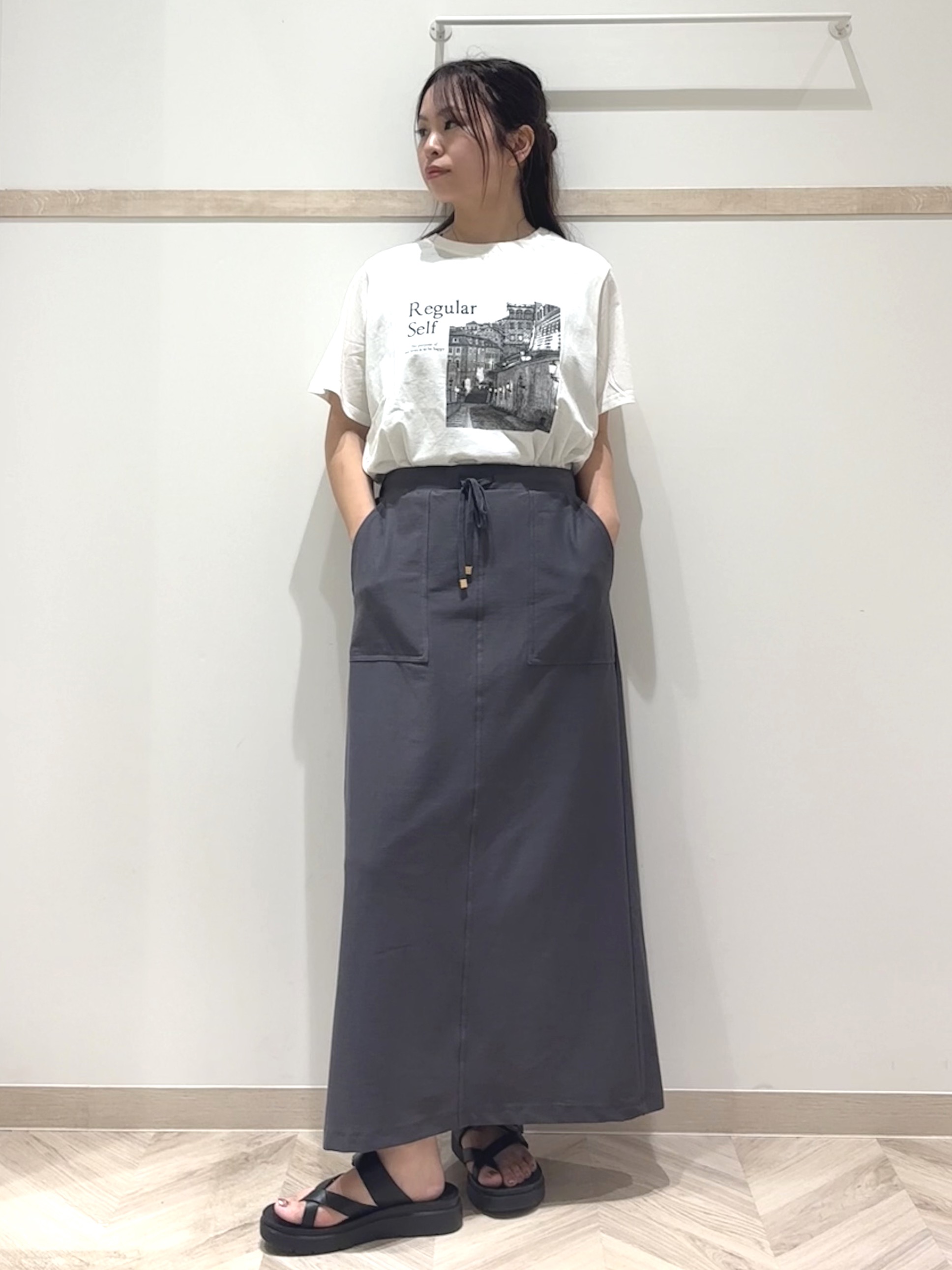 nanaさんの「SHOO･LA･RUE｜【洗濯機可/選べる6色】ナチュラルな風合いが魅力 ゆったり楊柳シアードルマンブラウス」を使ったコーディネート