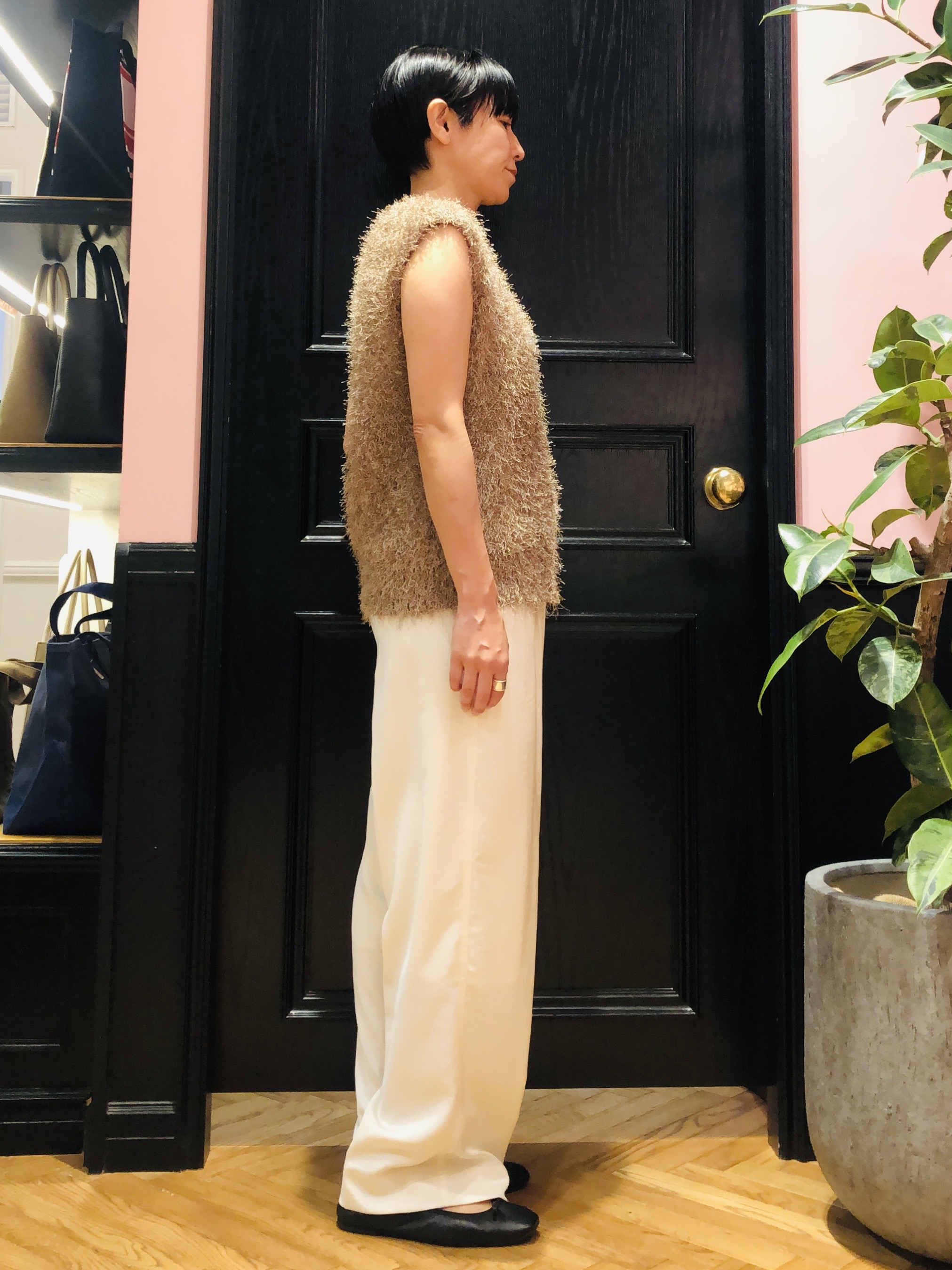 OGATAさんの「DRESSTERIOR｜サテンイージーパンツ」を使ったコーディネート