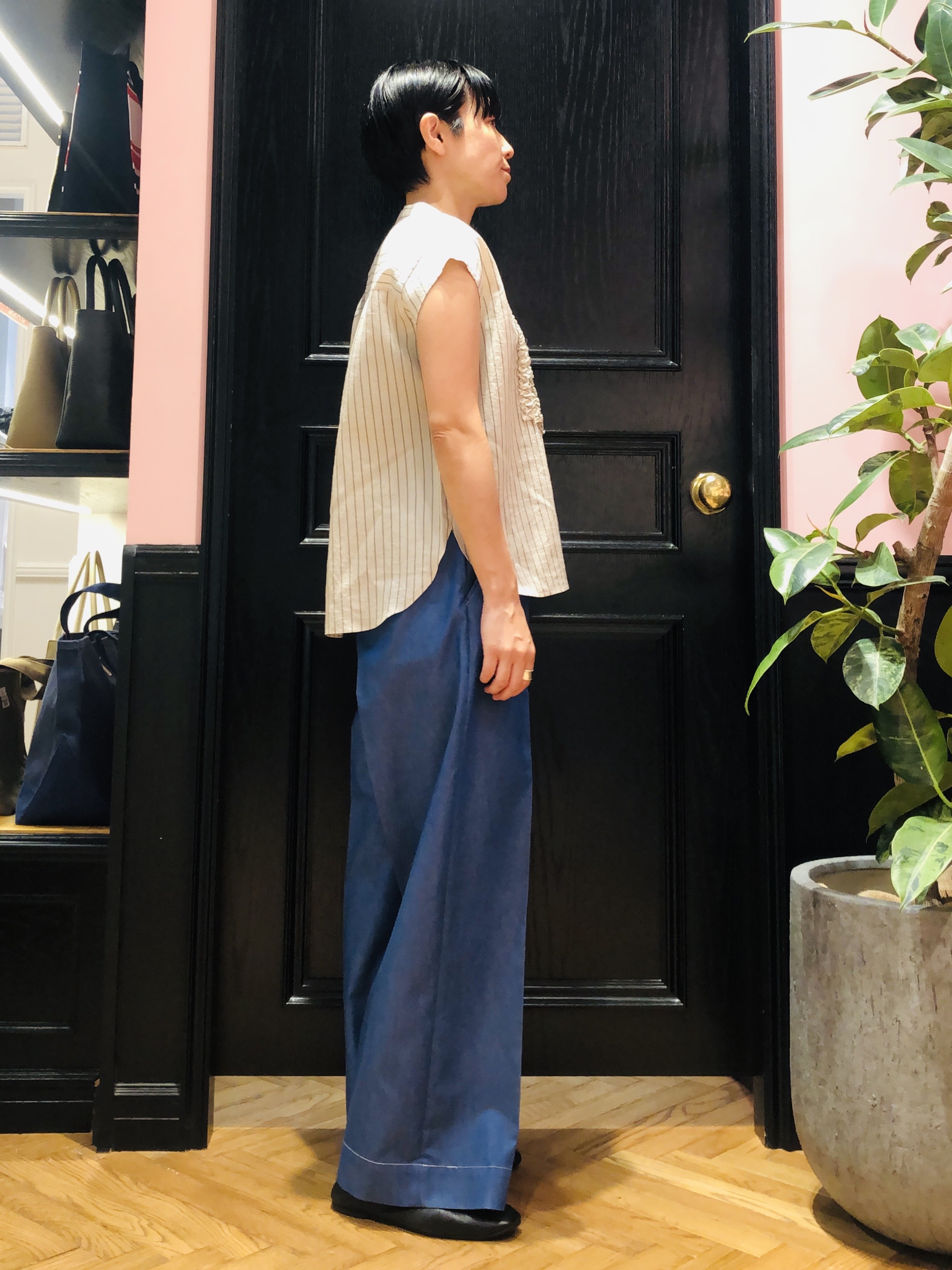 OGATAさんの「DRESSTERIOR｜ストライプフレンチスリーブフリルブラウス」を使ったコーディネート