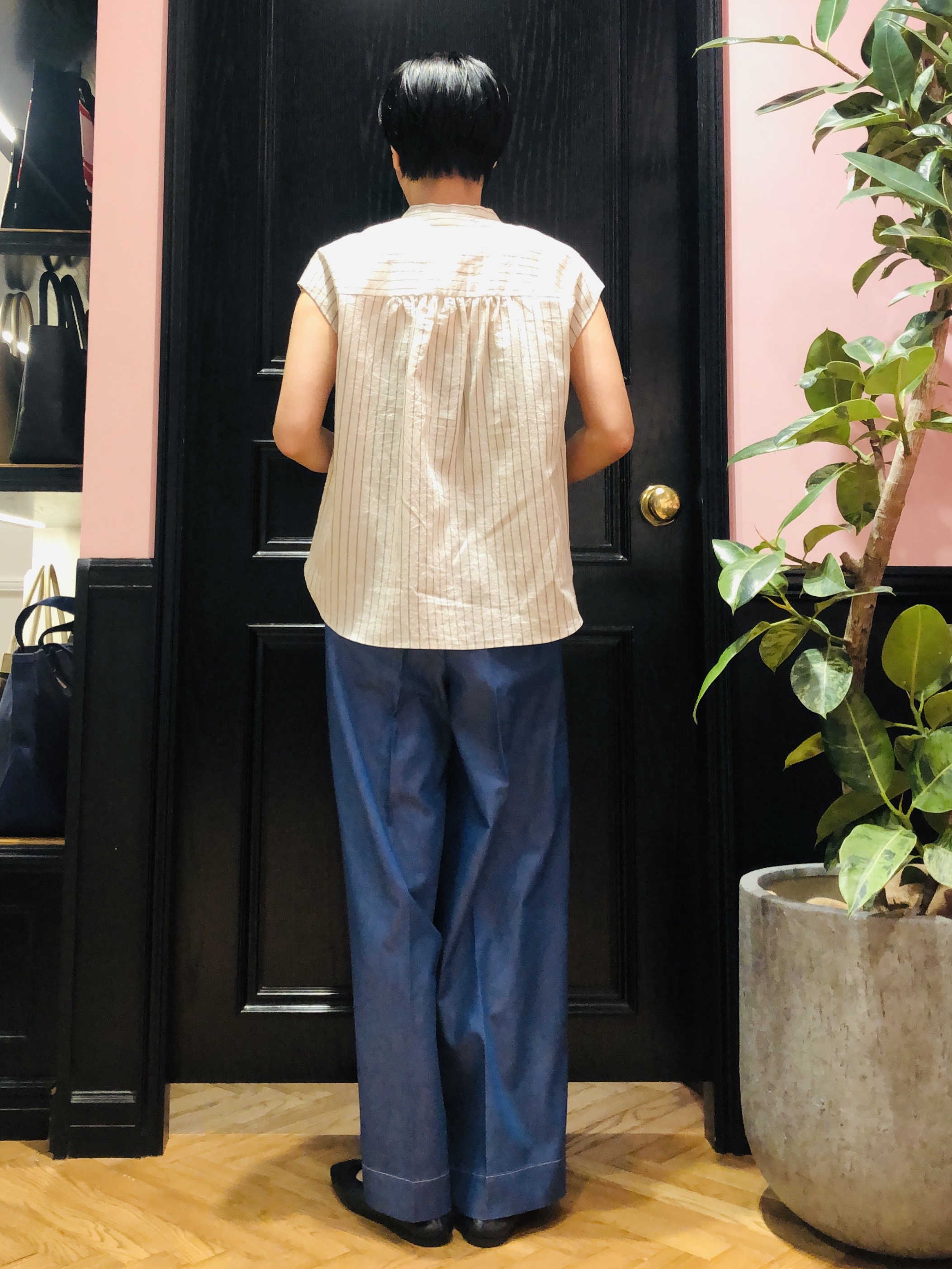 OGATAさんの「DRESSTERIOR｜ストライプフレンチスリーブフリルブラウス」を使ったコーディネート