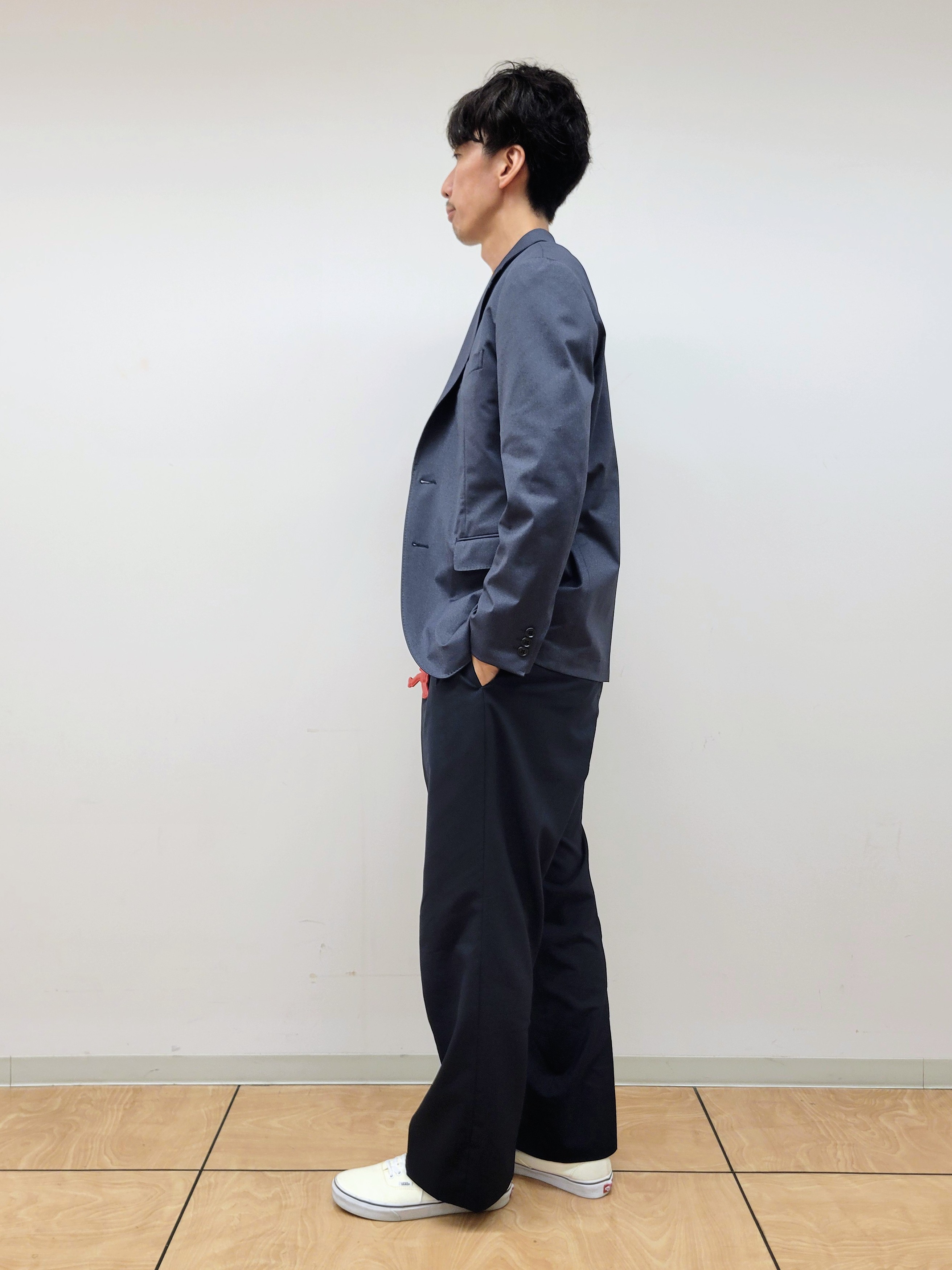 piroyaさんの「TAKEO KIKUCHI｜【360&deg;ストレッチ/軽量】None Of Stress ライト ジャケット（セットアップ対応）」を使ったコーディネート