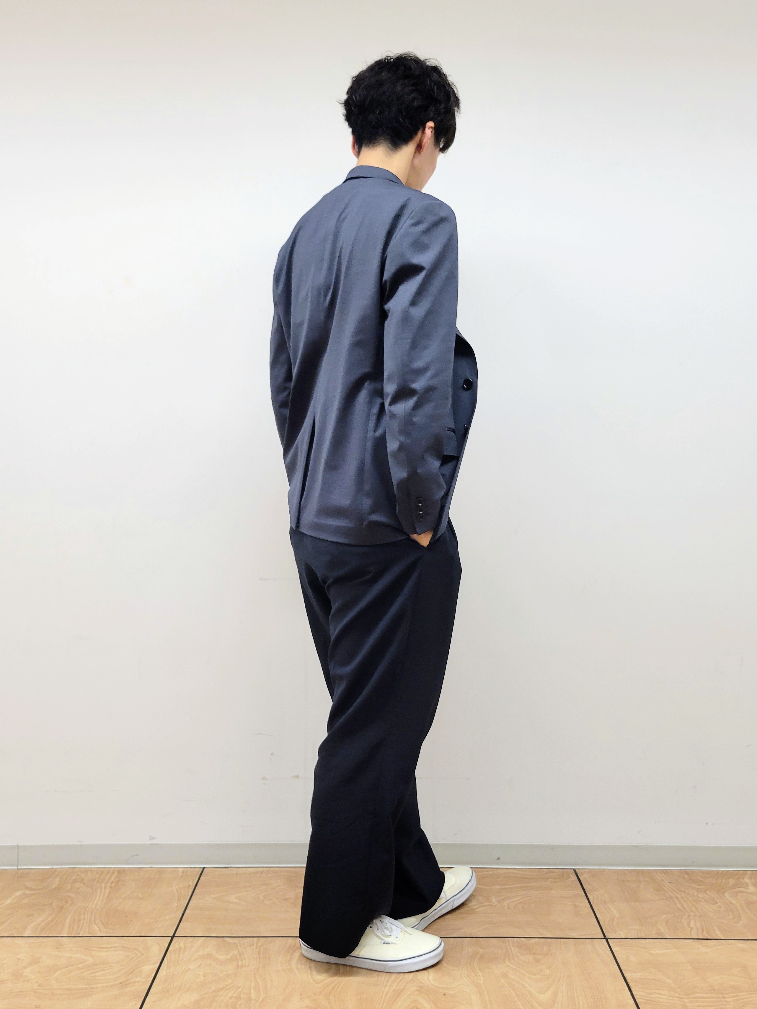 piroyaさんの「TAKEO KIKUCHI｜【360&deg;ストレッチ/軽量】None Of Stress ライト ジャケット（セットアップ対応）」を使ったコーディネート