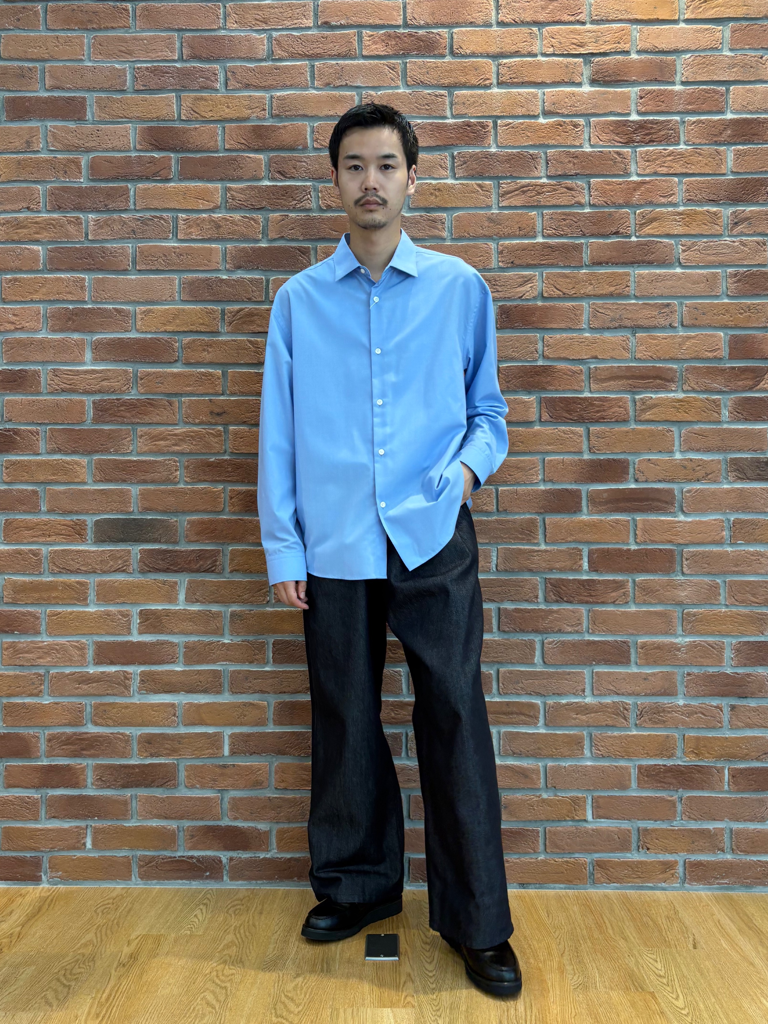 北浦歩大さんの「tk.TAKEO KIKUCHI｜TRレギュラーカラーシャツ」を使ったコーディネート