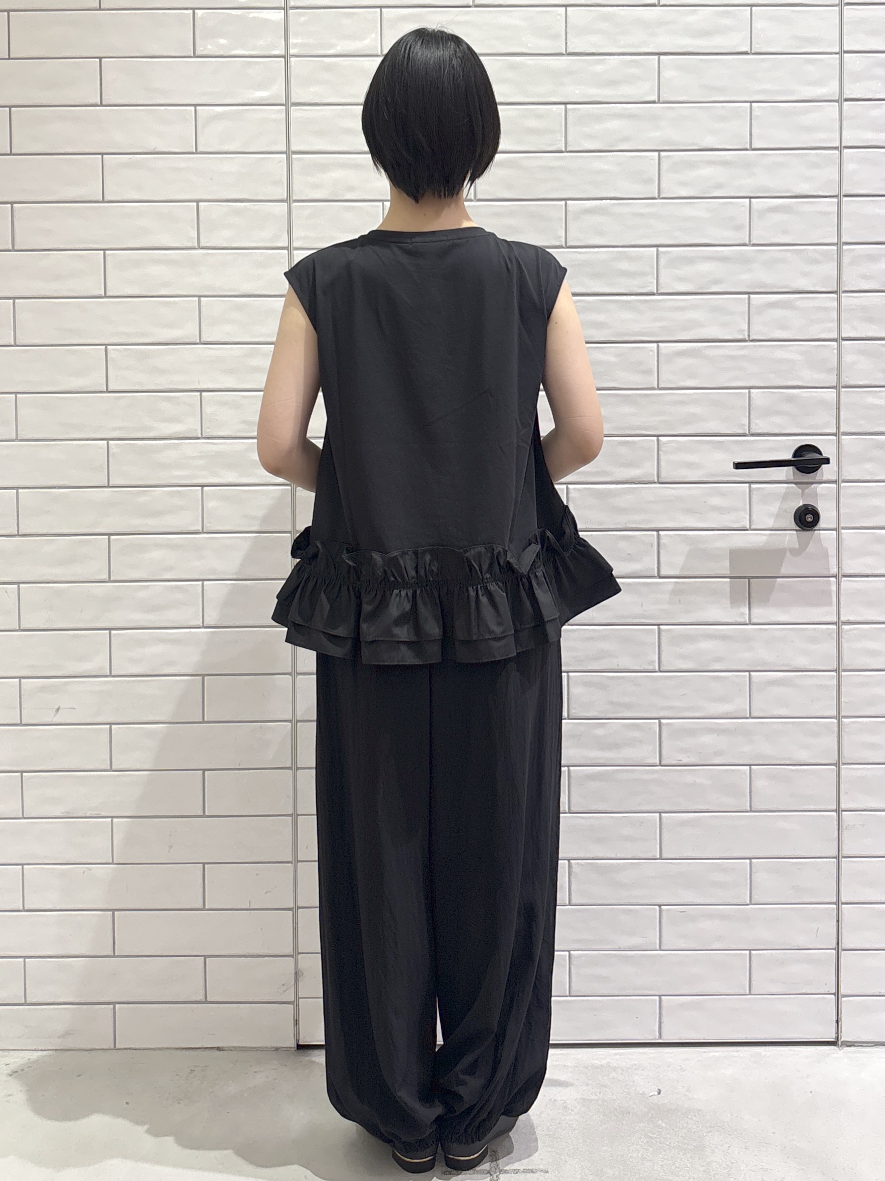 ayumiさんの「OPAQUE.CLIP｜裾フリルドッキングカットソー【洗濯機OK】」を使ったコーディネート