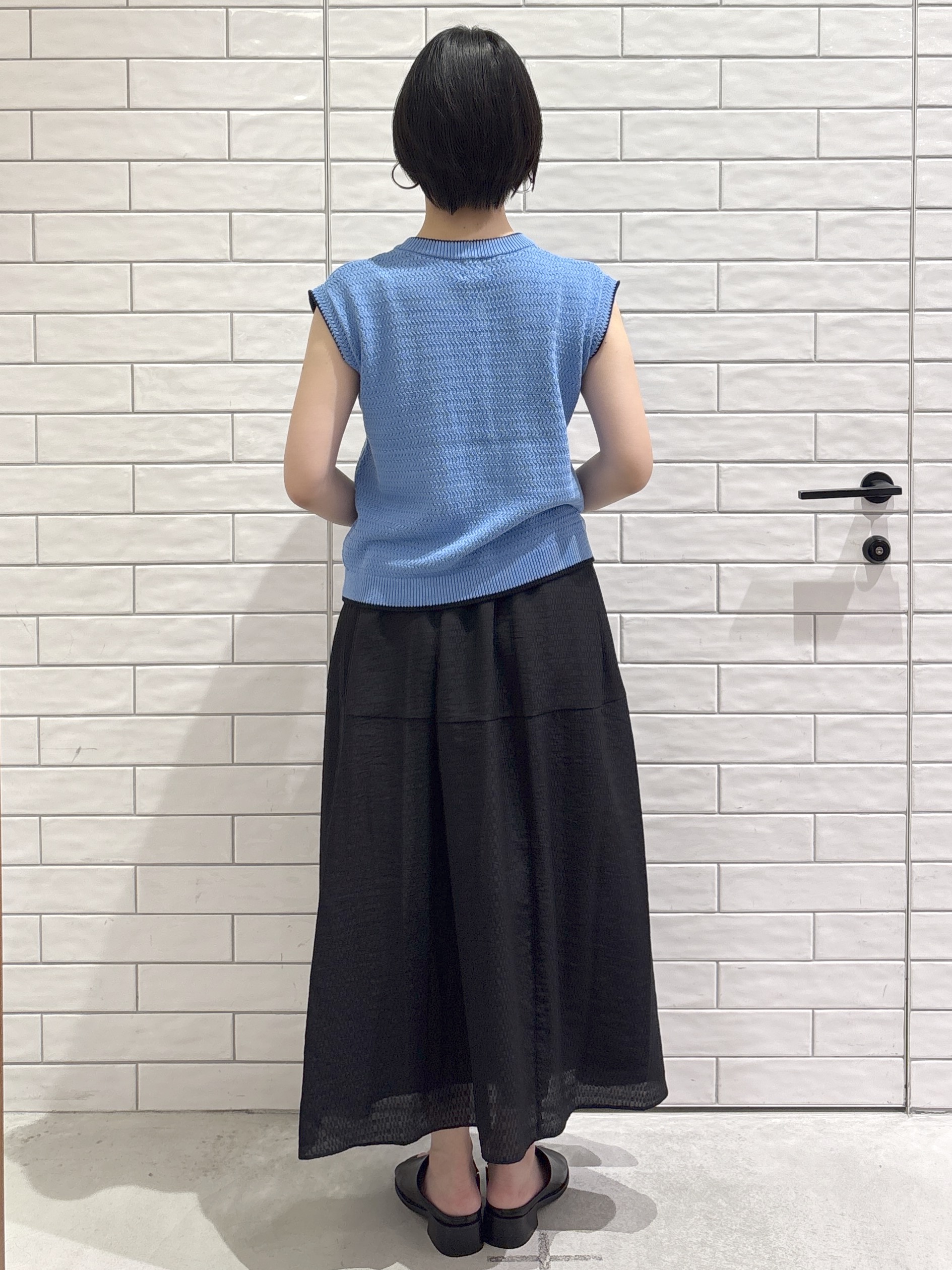 ayumiさんの「OPAQUE.CLIP｜配色クロス編みニットベスト【洗える】」を使ったコーディネート