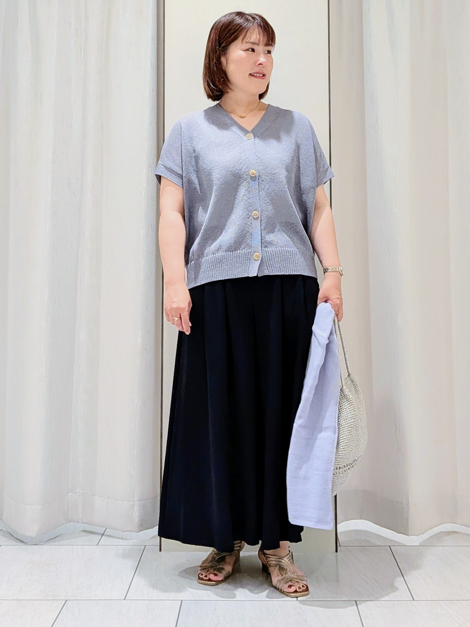 Onumaさんの「UNTITLED｜【洗える/清涼感】ドライタッチスリーブレスカーディガン」を使ったコーディネート