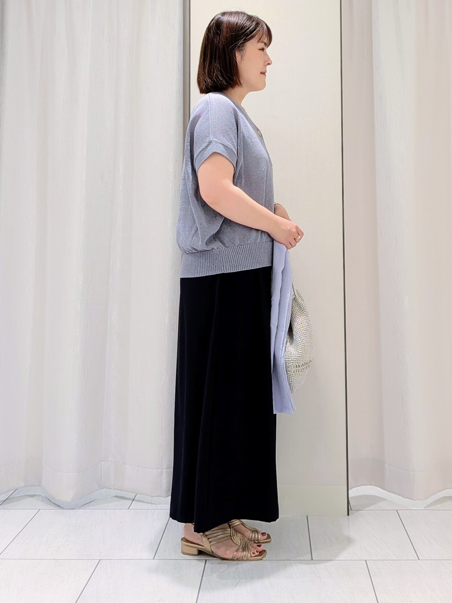 Onumaさんの「UNTITLED｜【洗える/清涼感】ドライタッチスリーブレスカーディガン」を使ったコーディネート