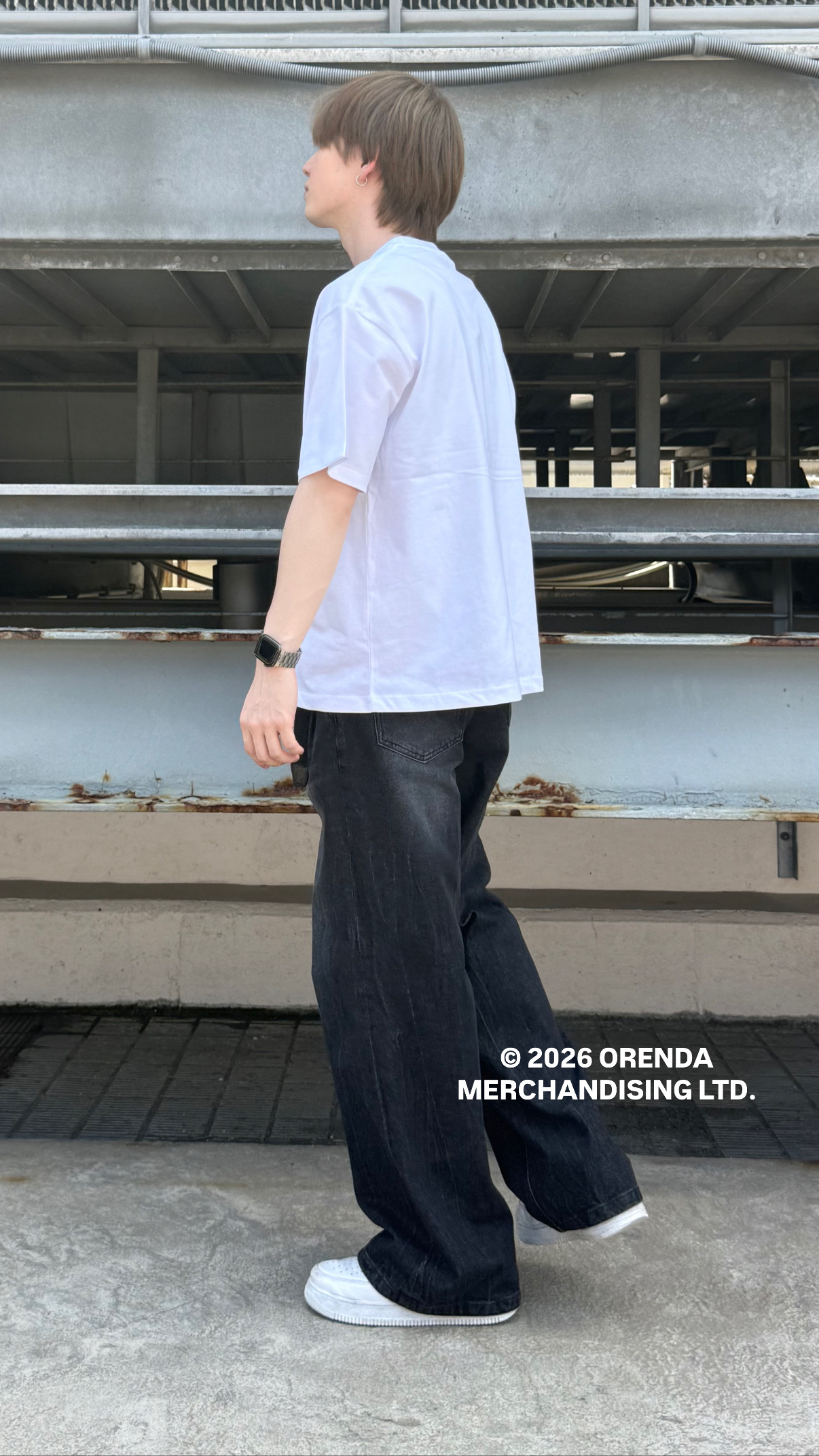 カネダさんの「tk.TAKEO KIKUCHI｜ワイドストレートレッグデニム」を使ったコーディネート