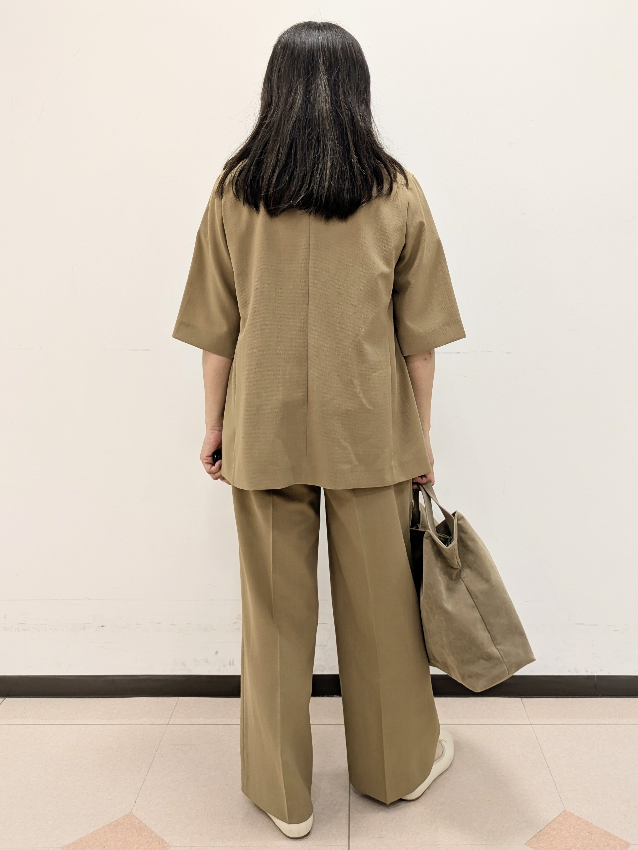ともさんの「UNTITLED｜【セットアップ可/UVカット/通気性】エアリークール半袖ジャケット」を使ったコーディネート