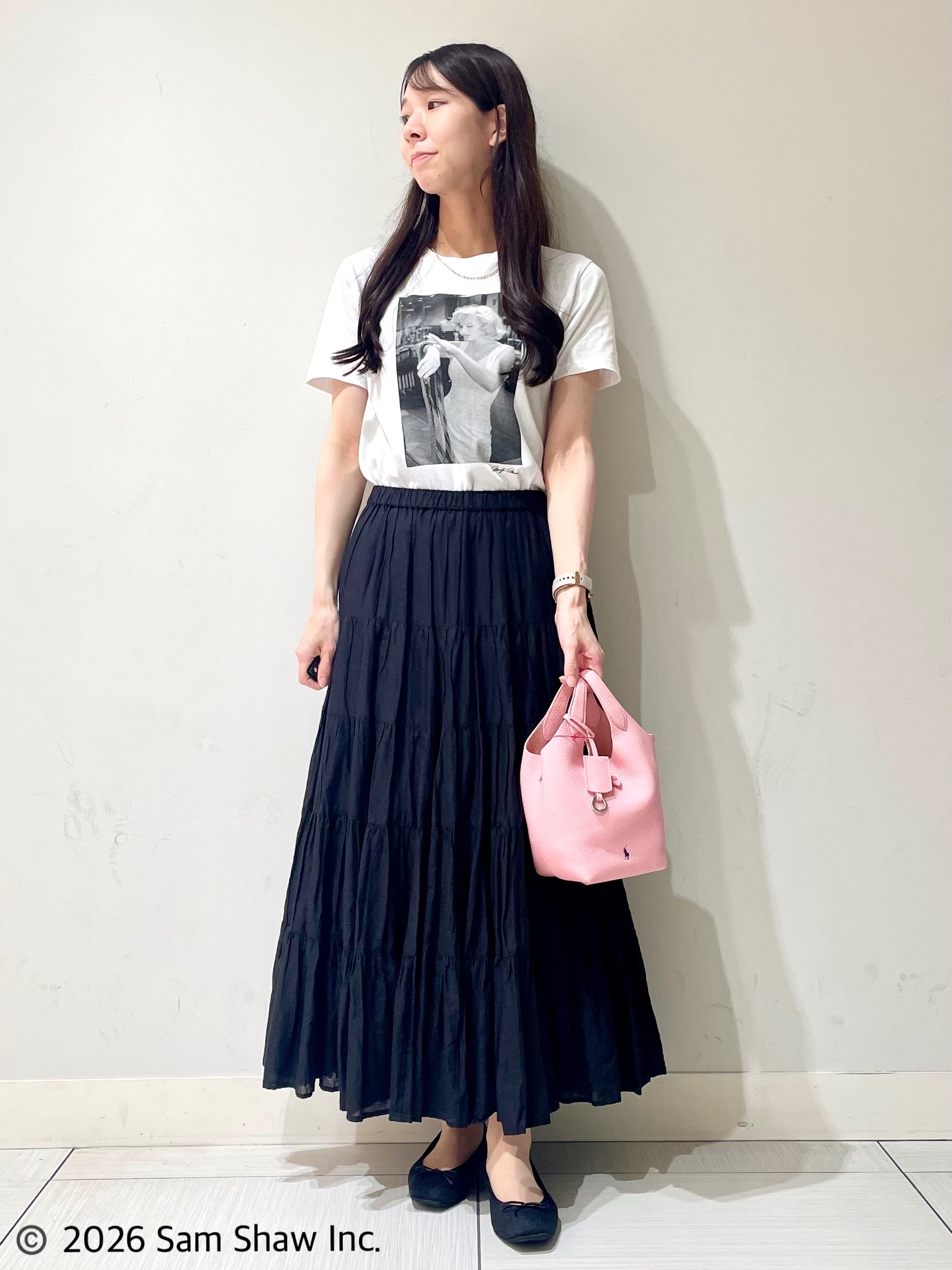 ことさんの「DRESSTERIOR｜【別注】マリリンモンロー/モノトーンプリントTシャツ」を使ったコーディネート