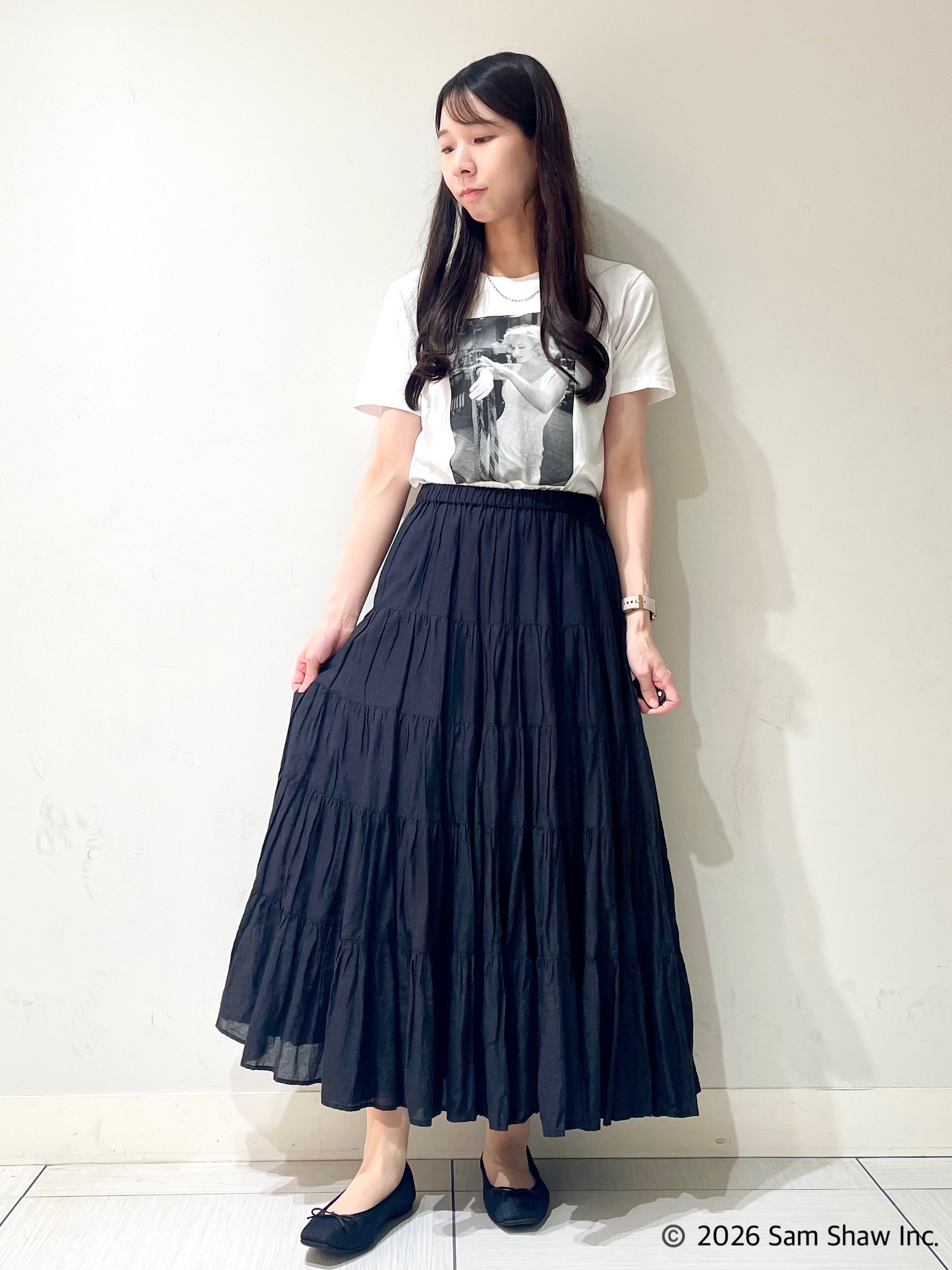 ことさんの「DRESSTERIOR｜【別注】マリリンモンロー/モノトーンプリントTシャツ」を使ったコーディネート