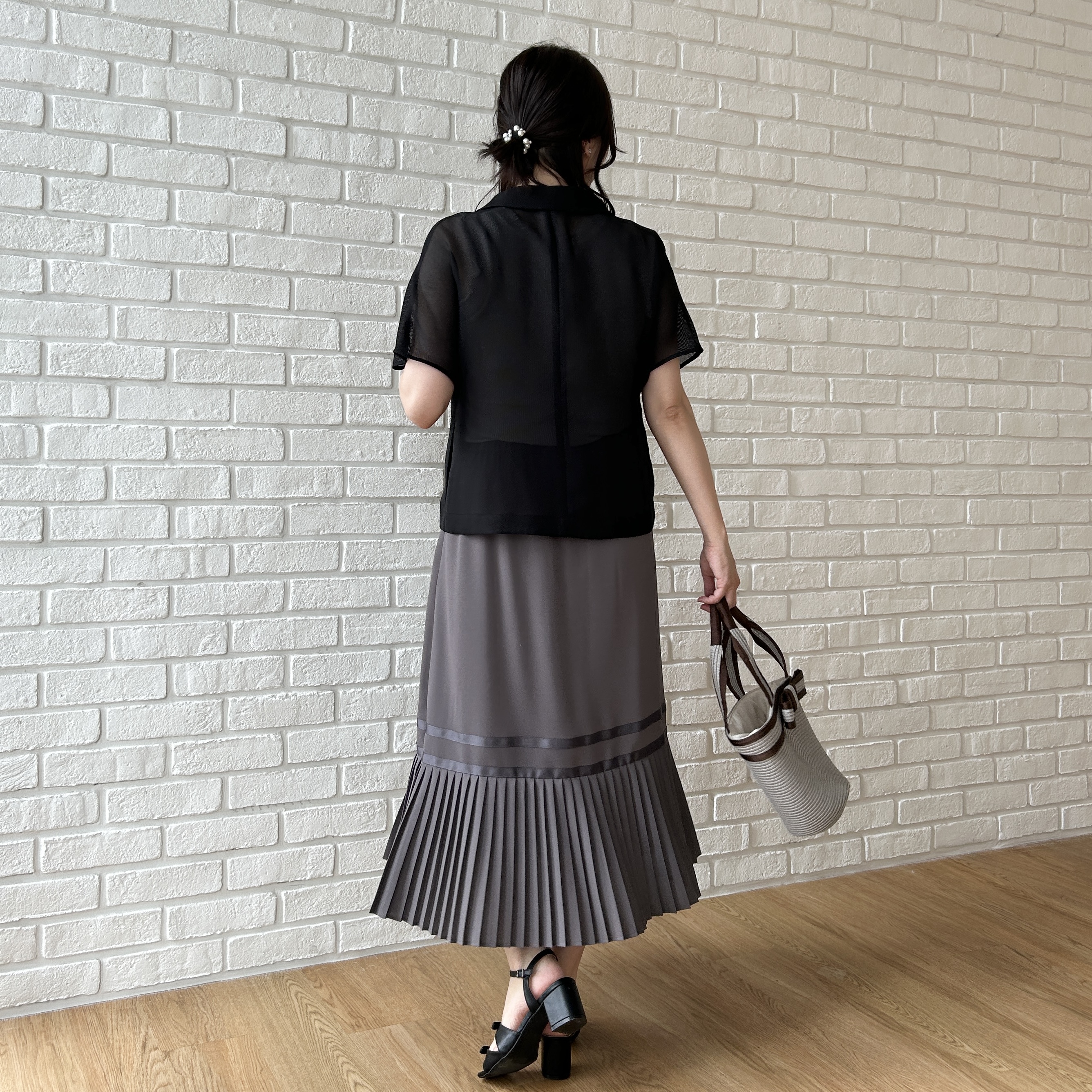 shinoさんの「Couture brooch｜【洗える】メッシュ調 半袖ジャケット」を使ったコーディネート