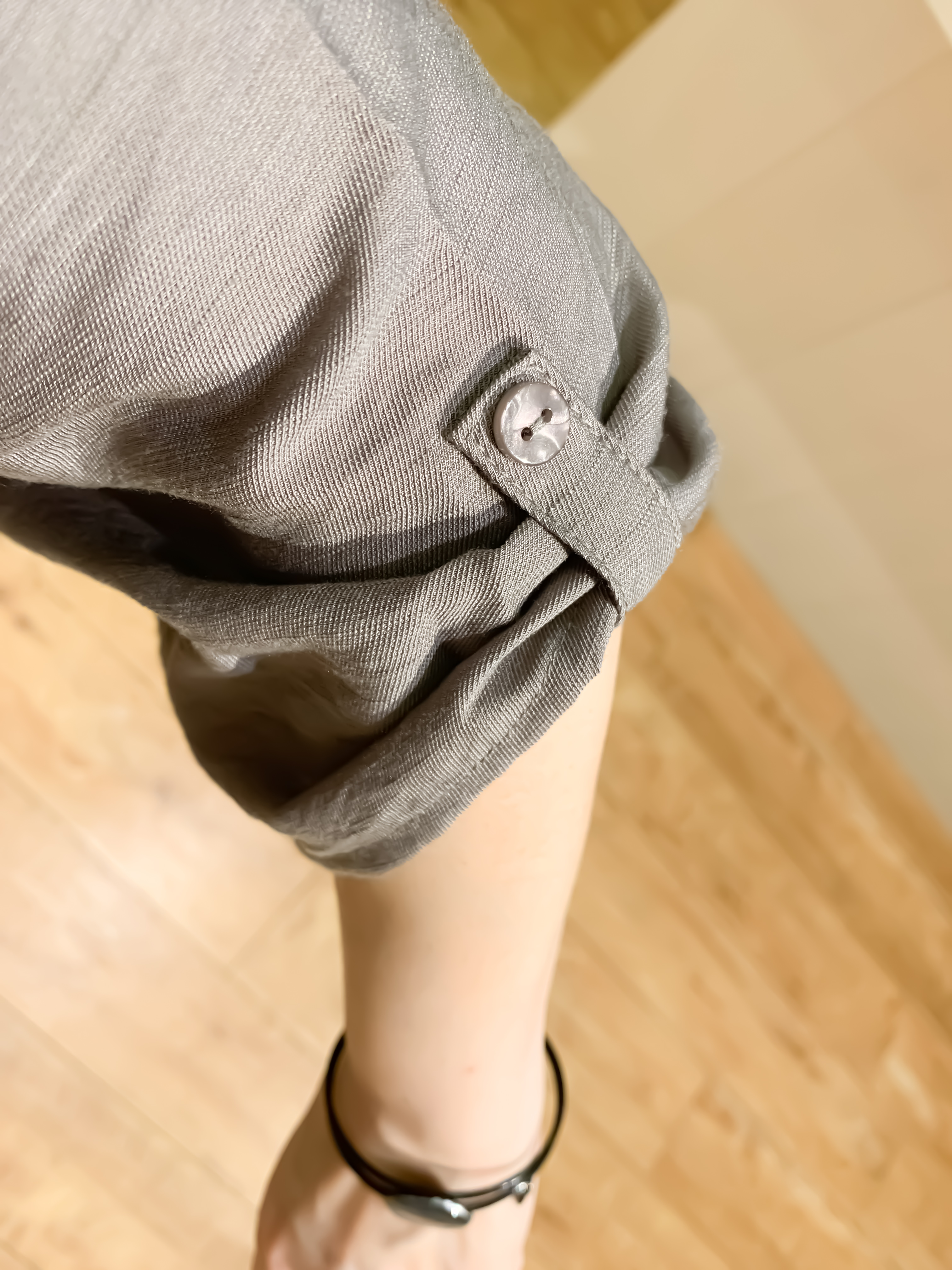 MEGさんの「SHOO･LA･RUE｜【ひんやり/S-LL/洗濯後しわになりにくい】体型カバーにも ゆるっとリラックスチュニック」を使ったコーディネート