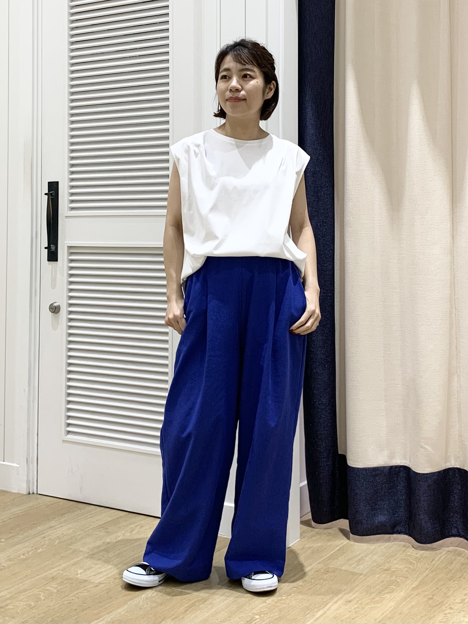 IMARIさんの「Dessin｜【接触冷感/UVカット】美光沢ノースリーブカットソー」を使ったコーディネート