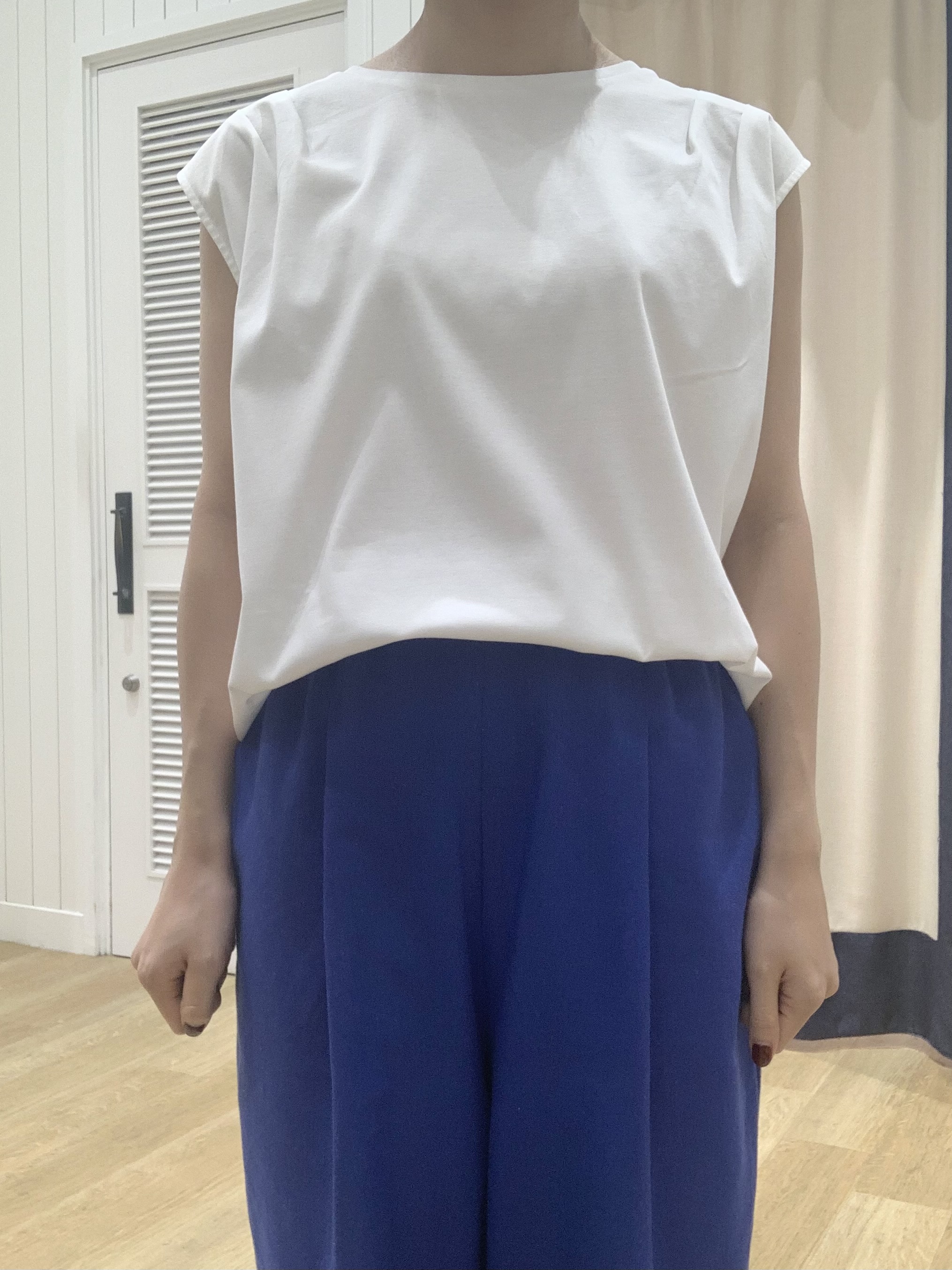 IMARIさんの「Dessin｜【接触冷感/UVカット】美光沢ノースリーブカットソー」を使ったコーディネート