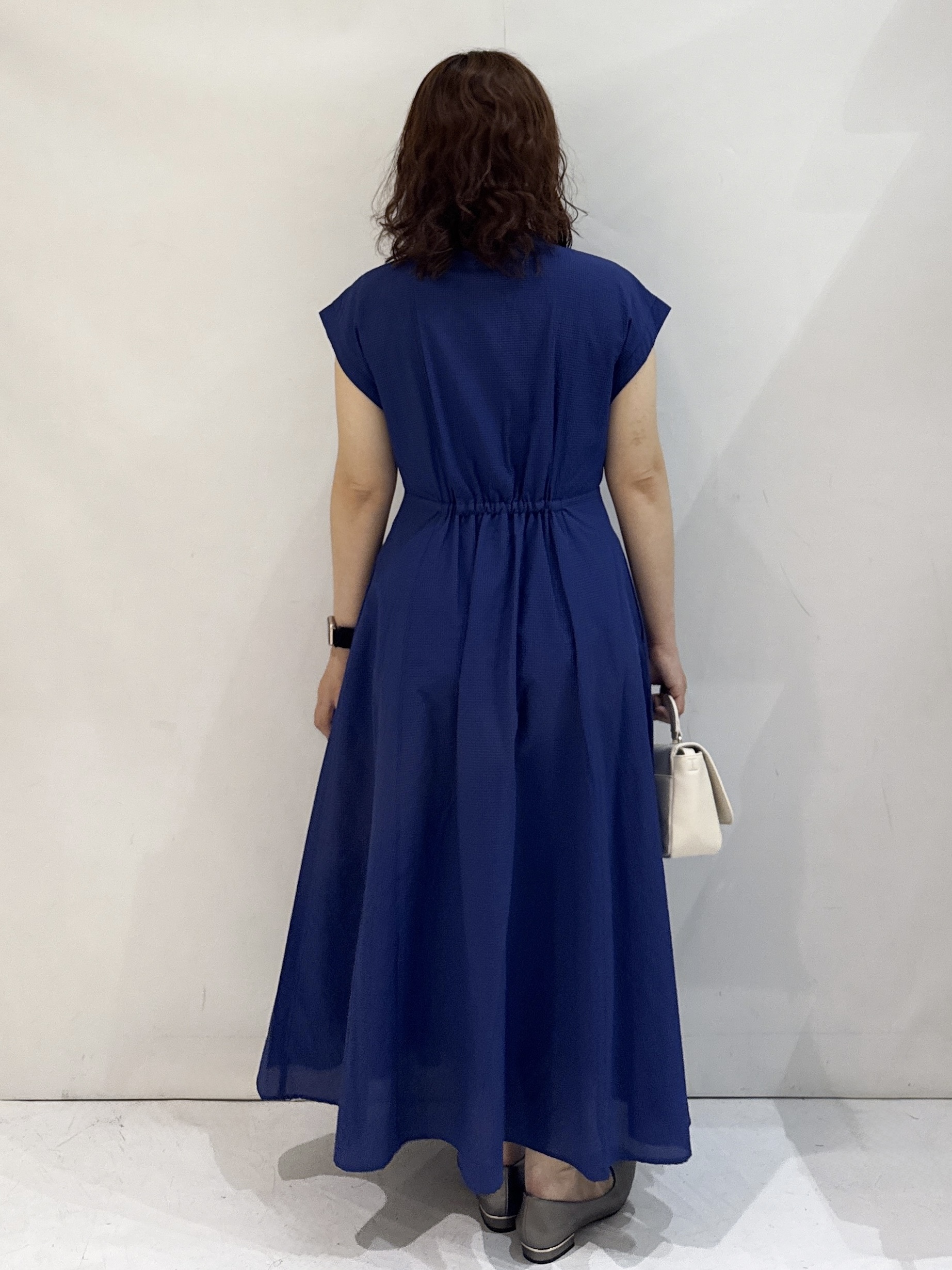 nakkoさんの「OPAQUE.CLIP｜【UV／防シワ】フィット＆フレアワンピース《洗濯機OK》」を使ったコーディネート