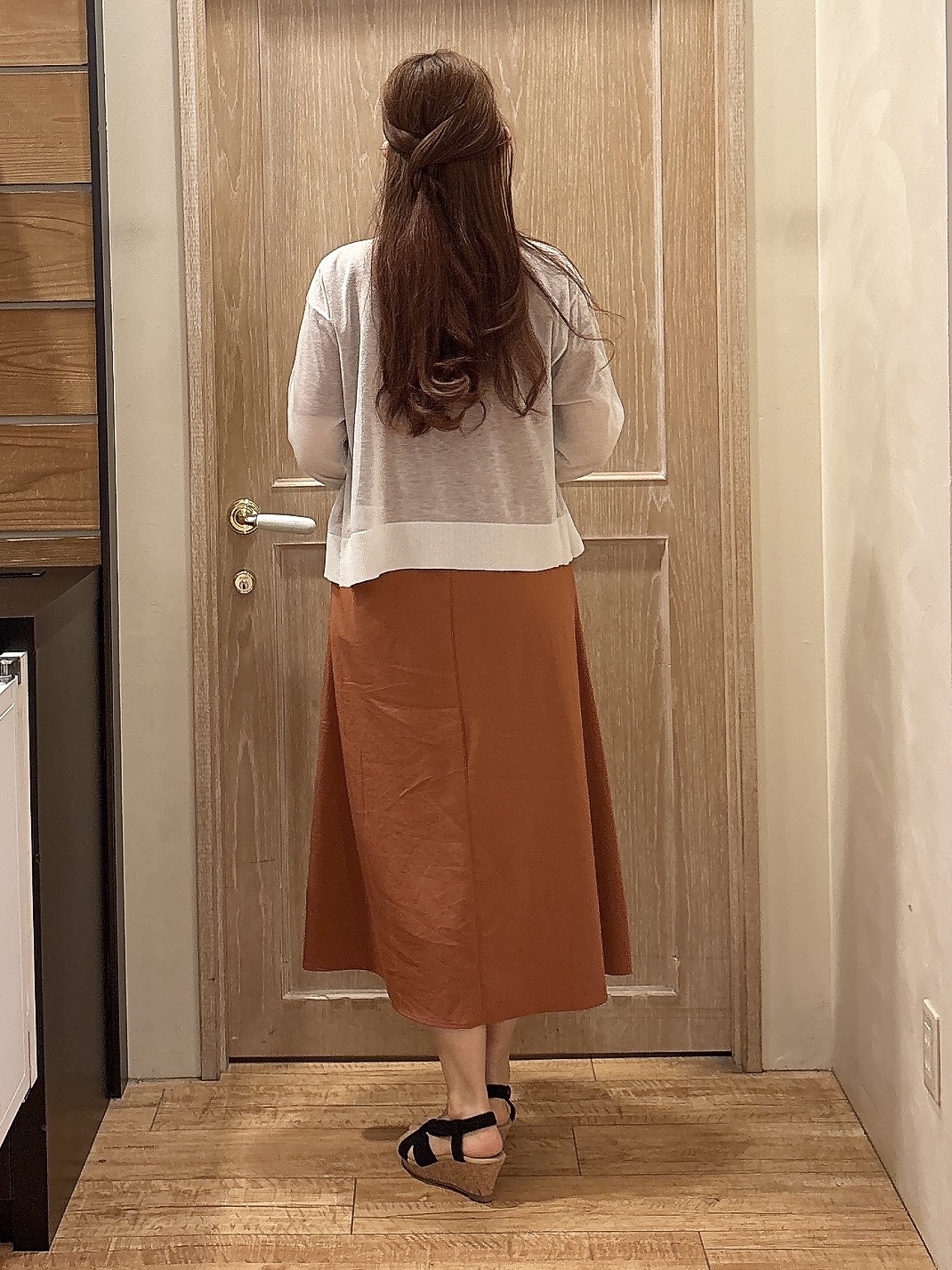 miiさんの「SHOO･LA･RUE｜【通気性〇/洗濯機可/S-LL】シアーラメカーディガン」を使ったコーディネート