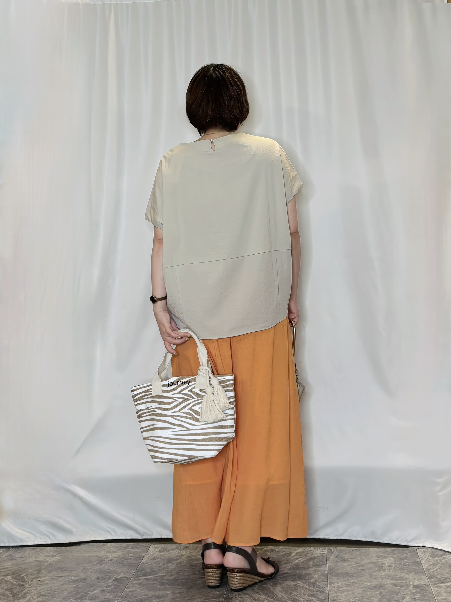 たみさんの「SHOO･LA･RUE｜【洗濯機可/セットアップ可】軽凛(かろりん) シンプル上品 ひんやり切替コクーントップス」を使ったコーディネート