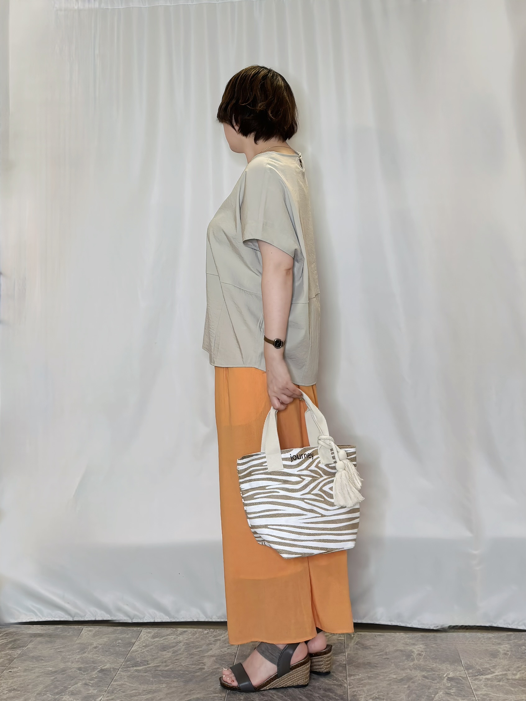 たみさんの「SHOO･LA･RUE｜【洗濯機可/セットアップ可】軽凛(かろりん) シンプル上品 ひんやり切替コクーントップス」を使ったコーディネート
