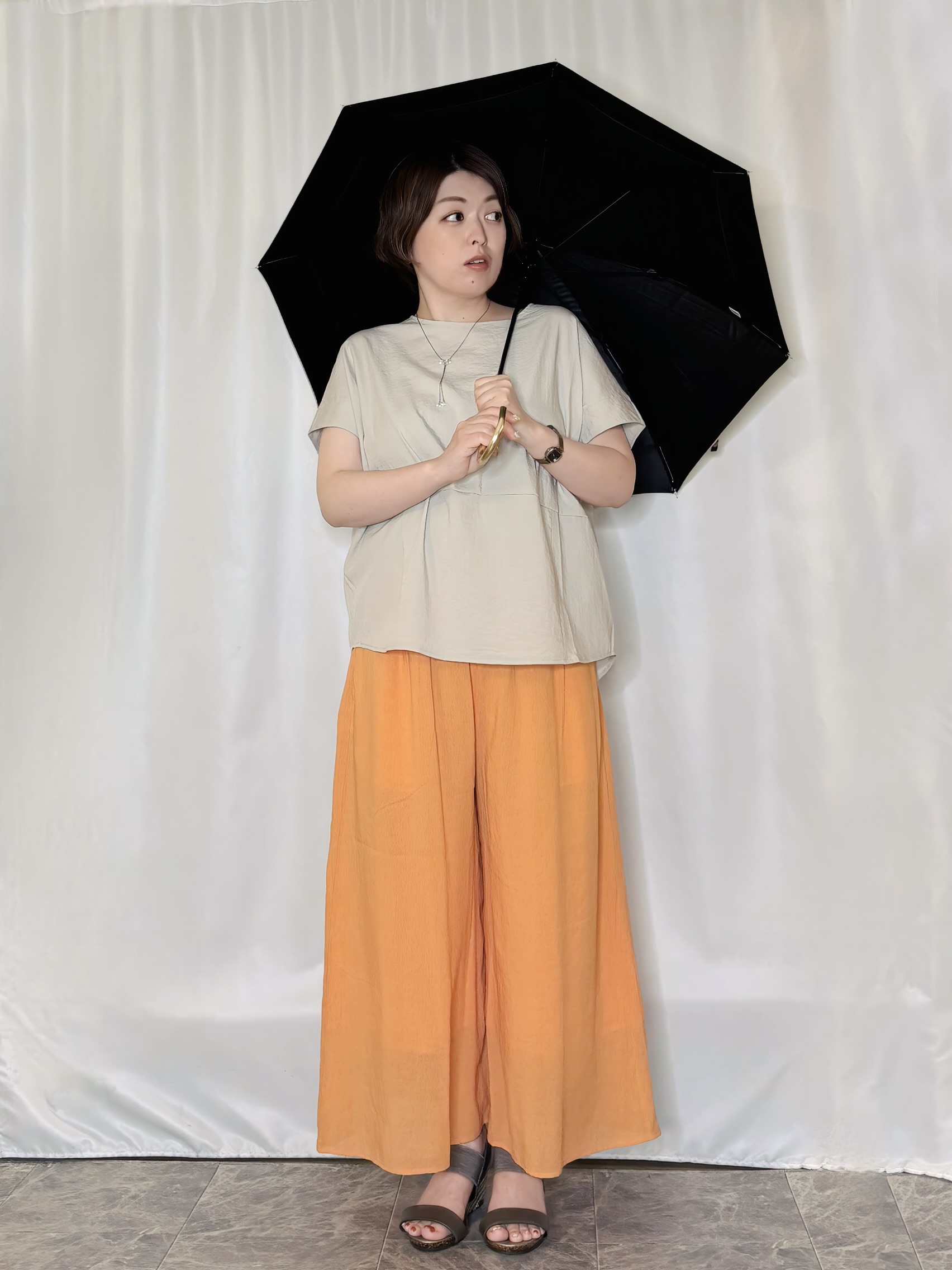 たみさんの「SHOO･LA･RUE｜【洗濯機可/セットアップ可】軽凛(かろりん) シンプル上品 ひんやり切替コクーントップス」を使ったコーディネート