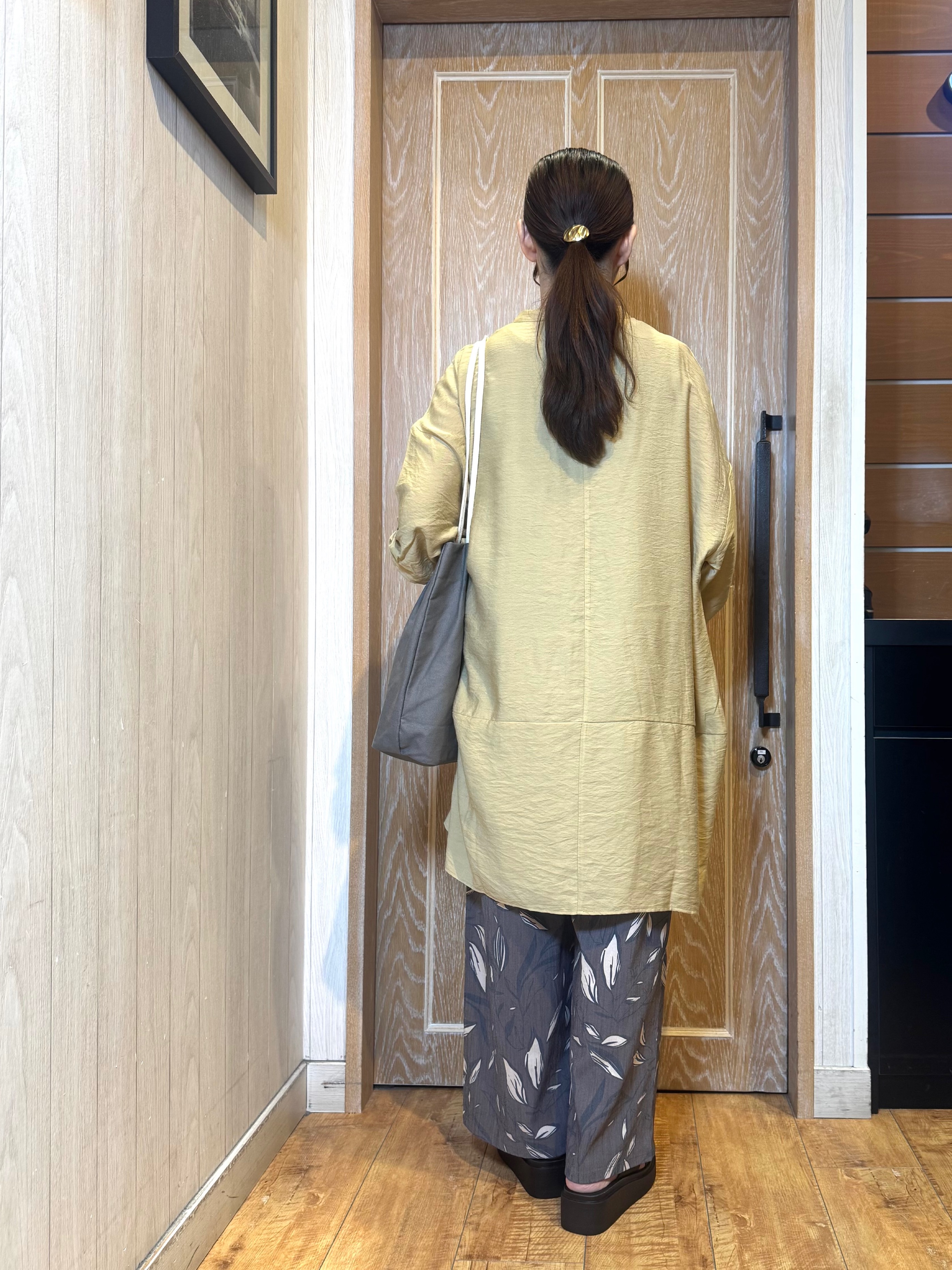 KAORIさんの「SHOO･LA･RUE｜【ひんやり/S-LL/洗濯機可】体型カバーにも ゆるっとリラックスチュニック」を使ったコーディネート