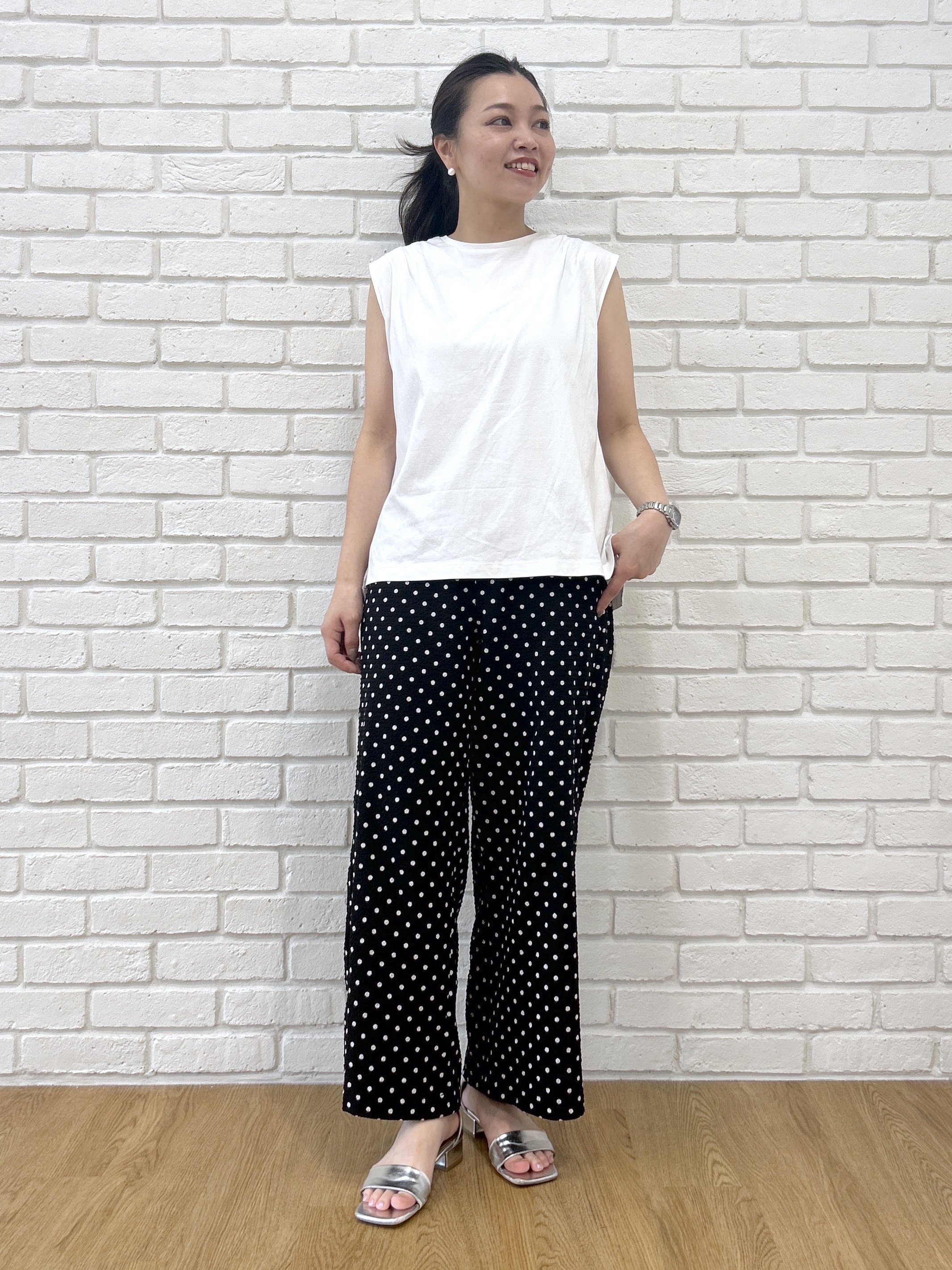 Kaiさんの「Dessin｜【接触冷感/UVカット】美光沢ノースリーブカットソー」を使ったコーディネート