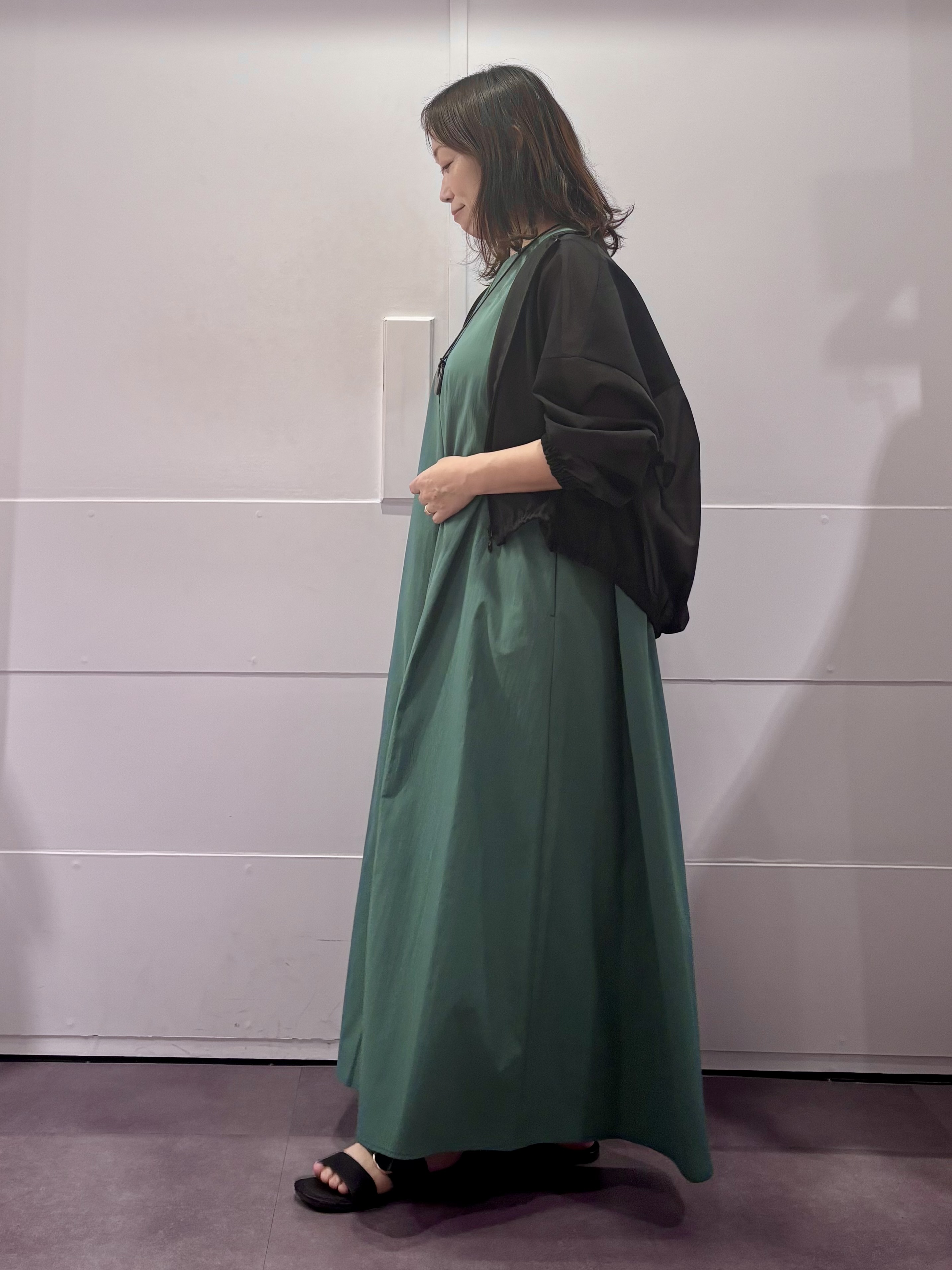 TOKOさんの「UNTITLED｜【接触冷感/UVカット/吸水速乾】Aラインロングワンピース」を使ったコーディネート