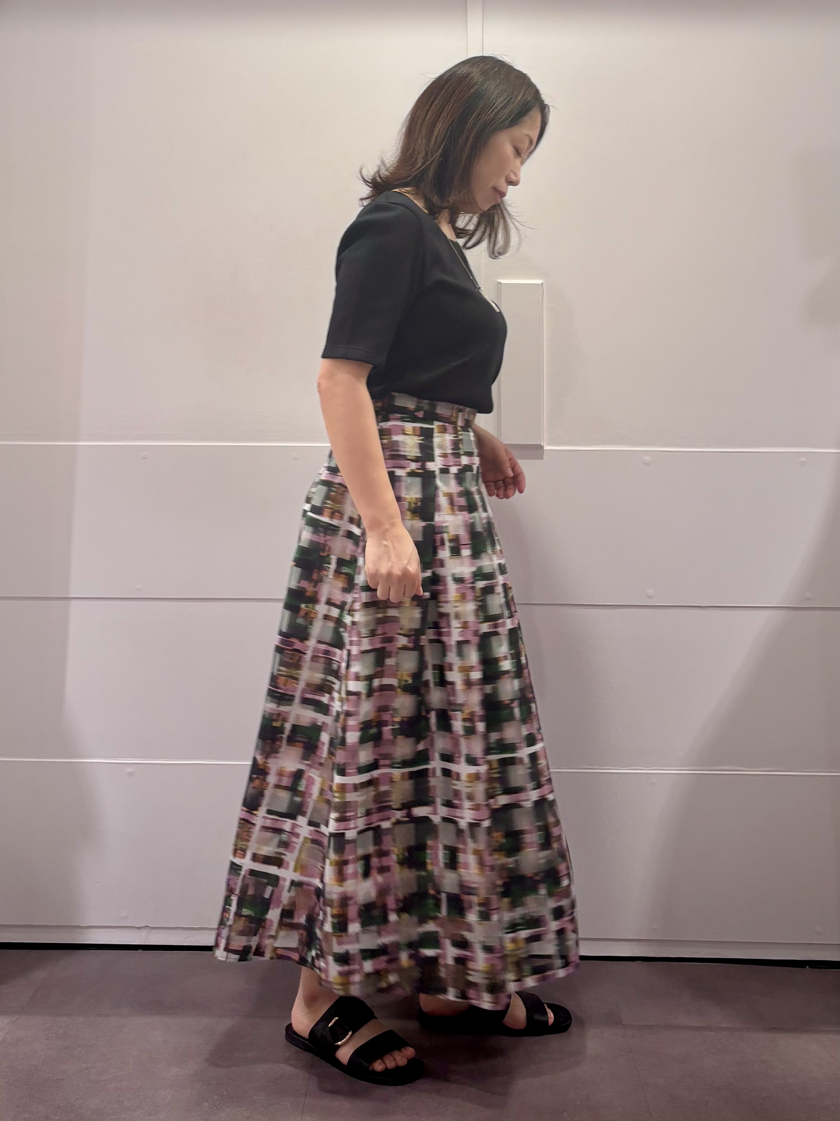 TOKOさんの「UNTITLED｜【二の腕カバー】スクエアネックテレコプルオーバー」を使ったコーディネート