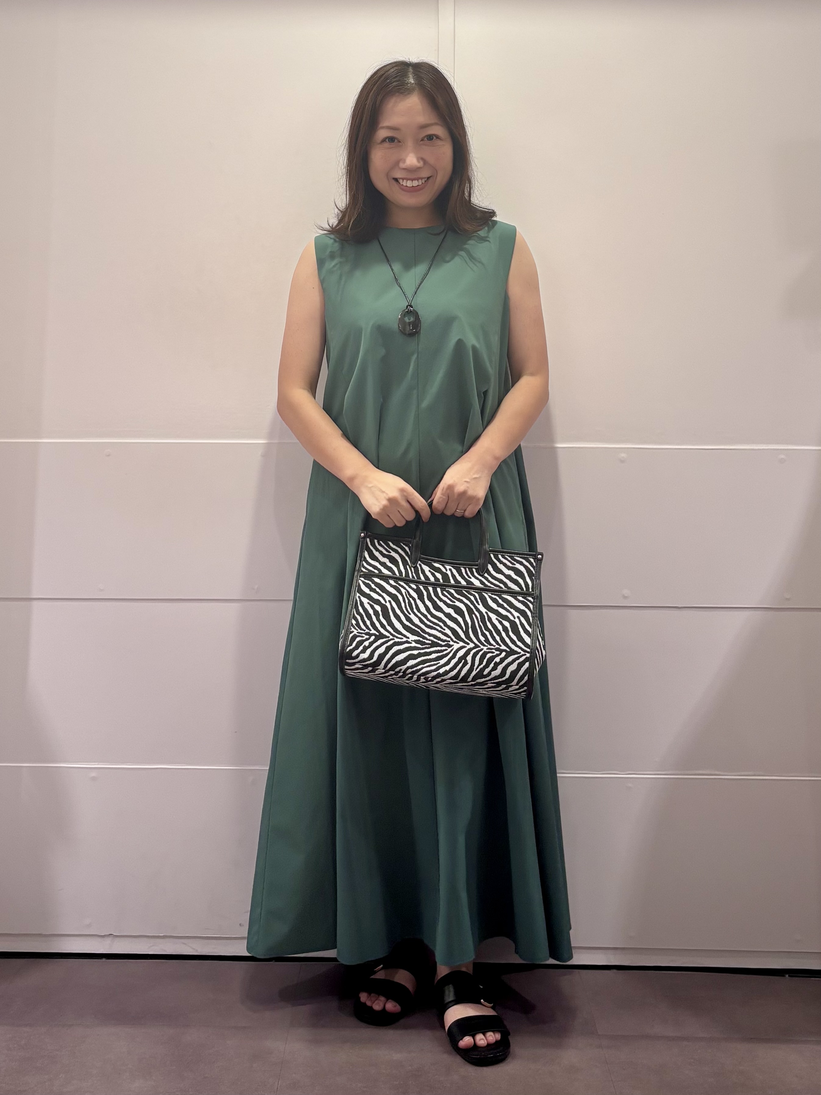 TOKOさんの「UNTITLED｜【接触冷感/UVカット/吸水速乾】Aラインロングワンピース」を使ったコーディネート