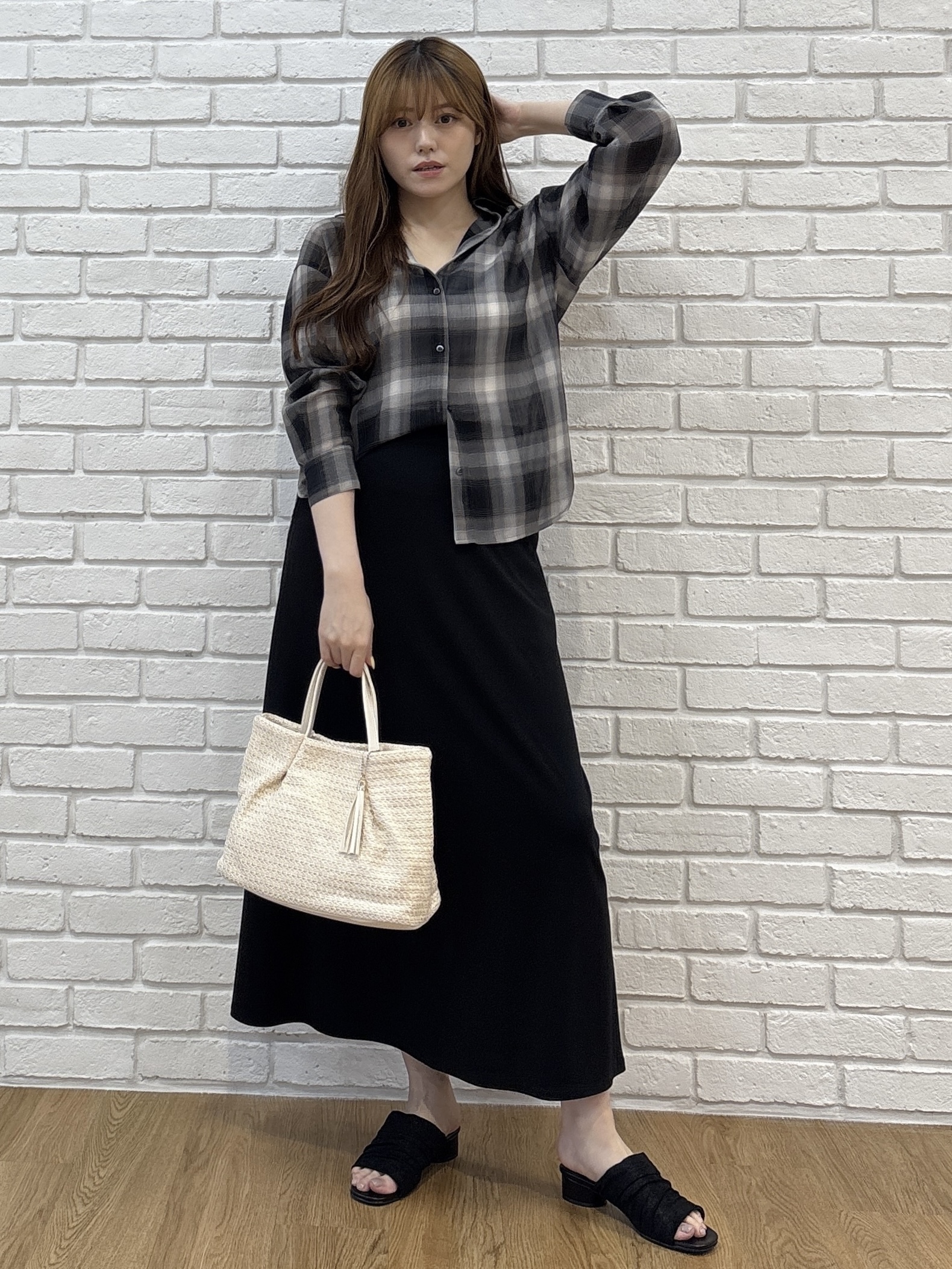 sayaさんの「grove｜【持続冷感/SET UP可】ひんやりポンチシリーズ／リラクシーAラインスカート」を使ったコーディネート