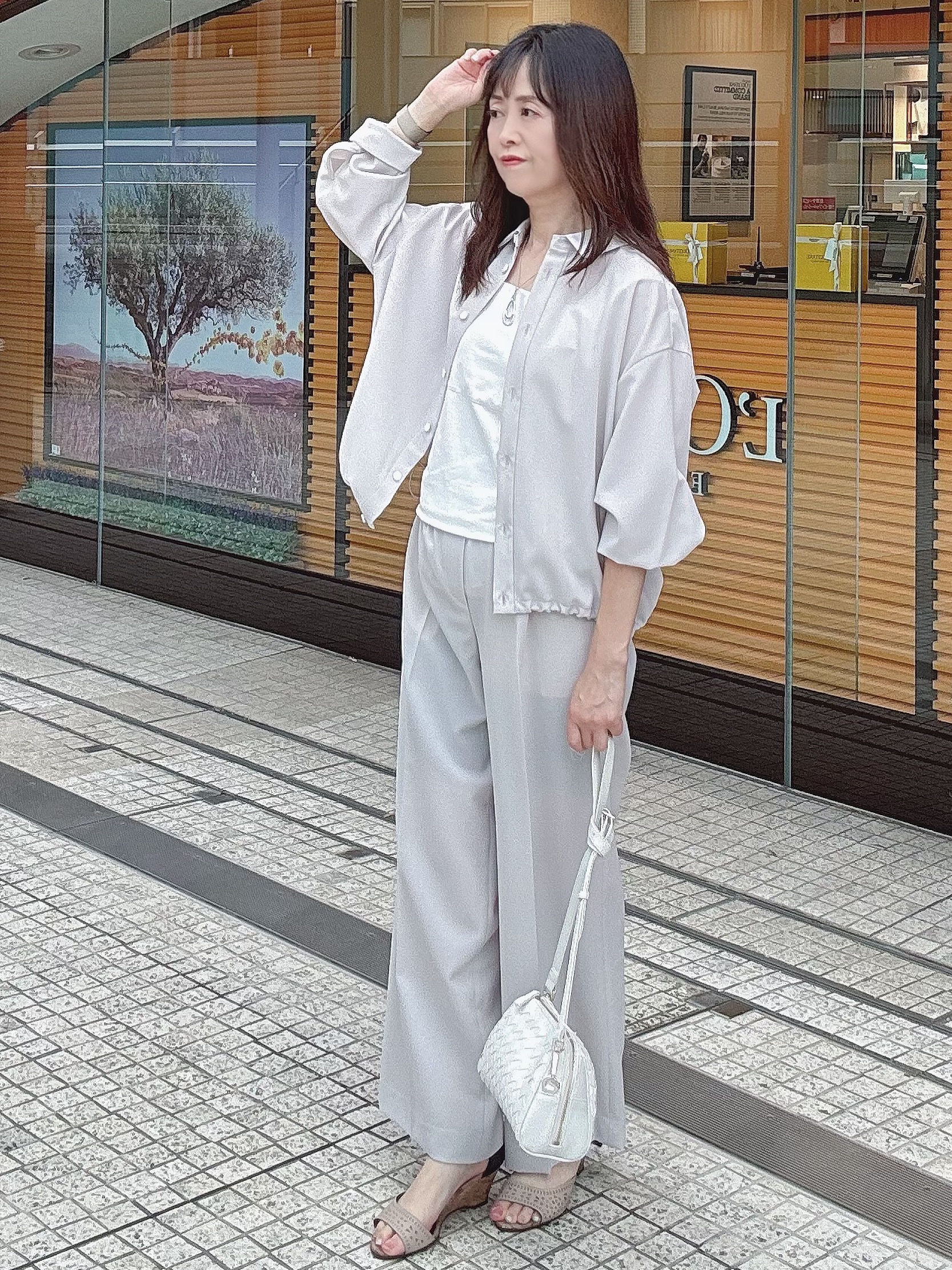 makiさんの「UNTITLED｜【セットアップ可/UVカット/接触冷感】エアリークールドロストシャツ」を使ったコーディネート