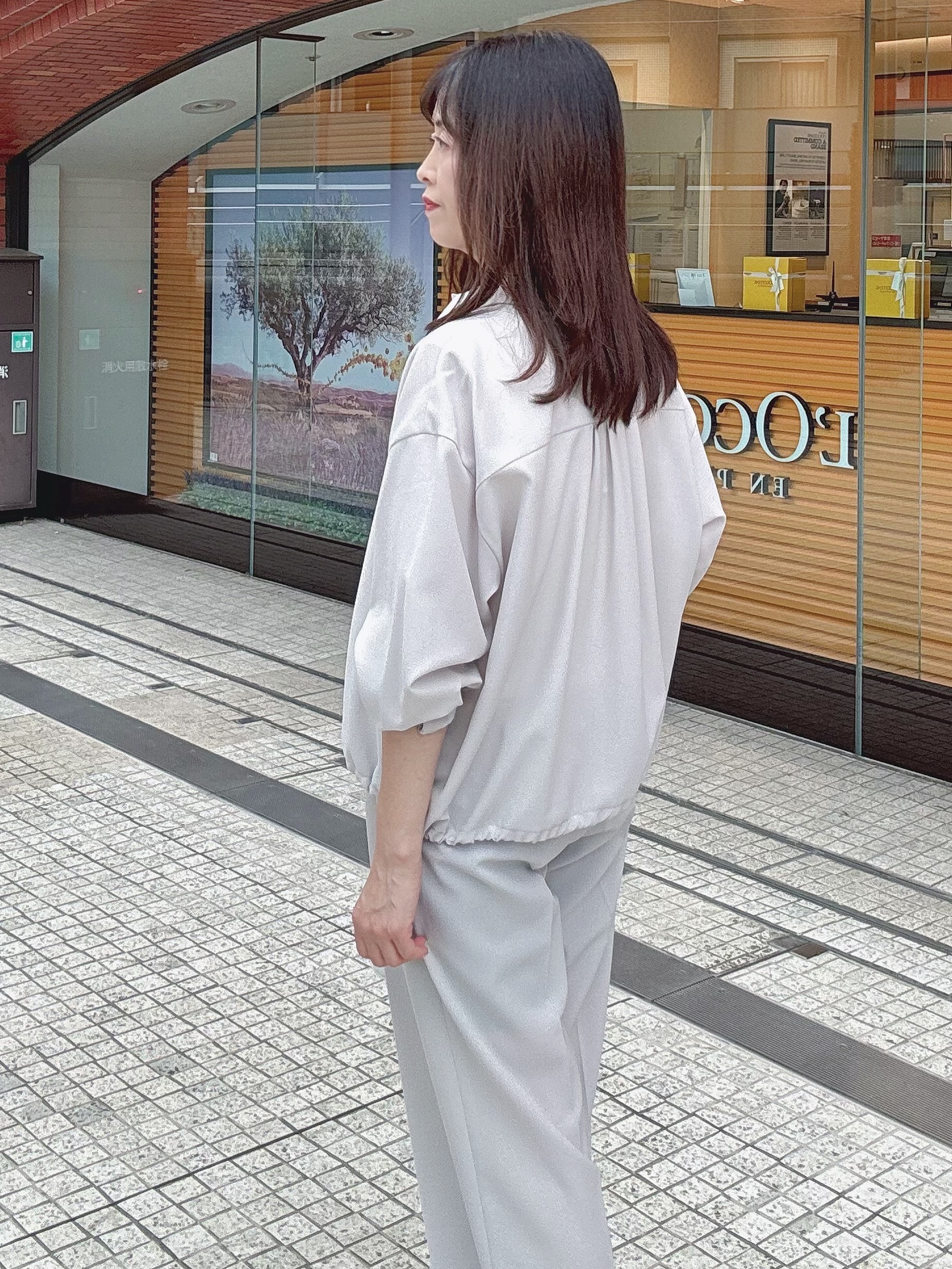makiさんの「UNTITLED｜【セットアップ可/UVカット/接触冷感】エアリークールドロストシャツ」を使ったコーディネート