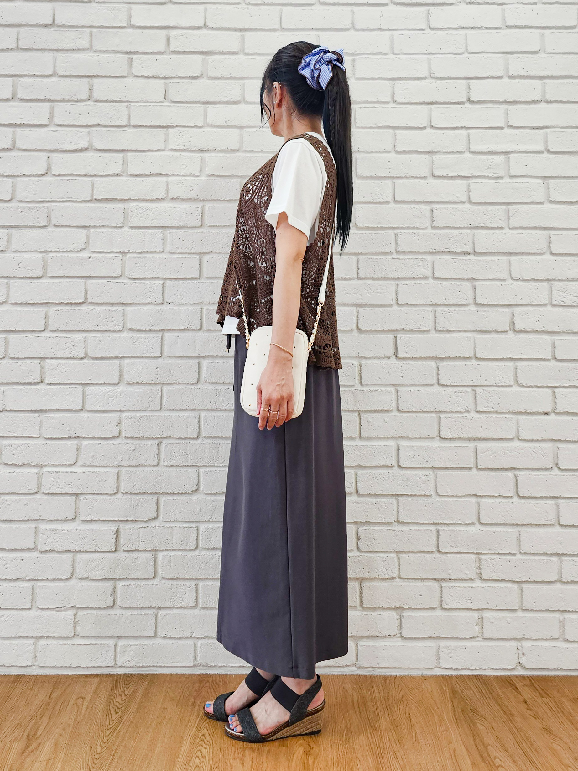ゆゆさんの「SHOO･LA･RUE｜【2点セット】クロシェベスト+ロゴTセット」を使ったコーディネート
