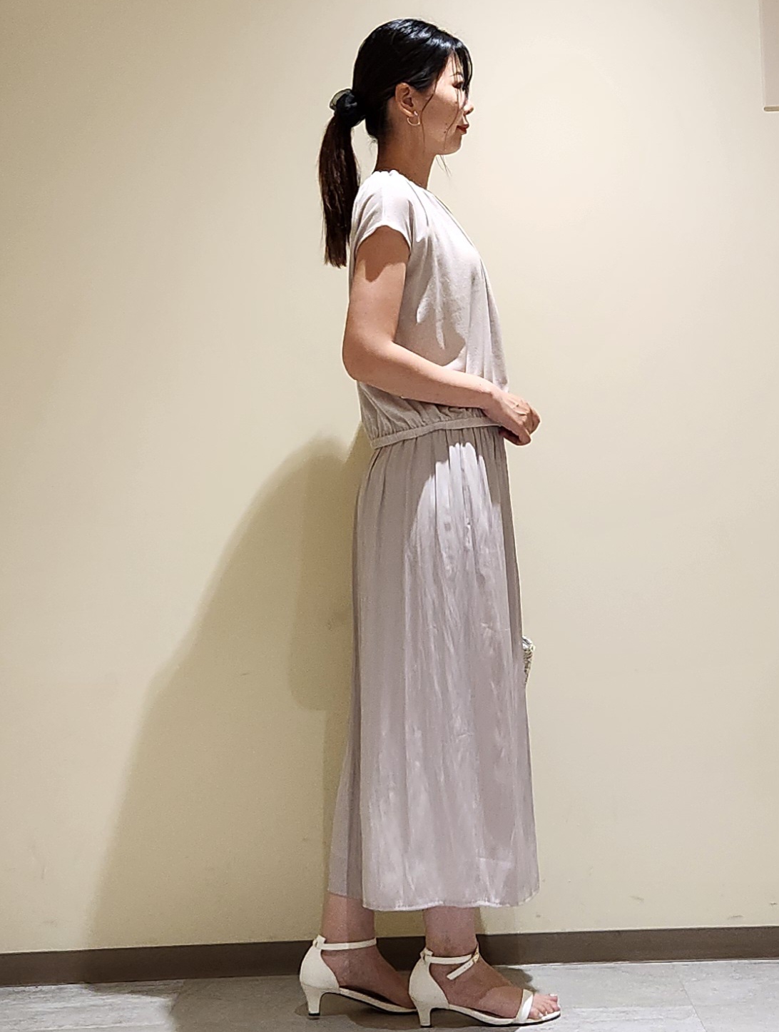 yukaさんの「COUP DE CHANCE｜【手洗い可／日本製】ギャザーデザインプルオーバー」を使ったコーディネート