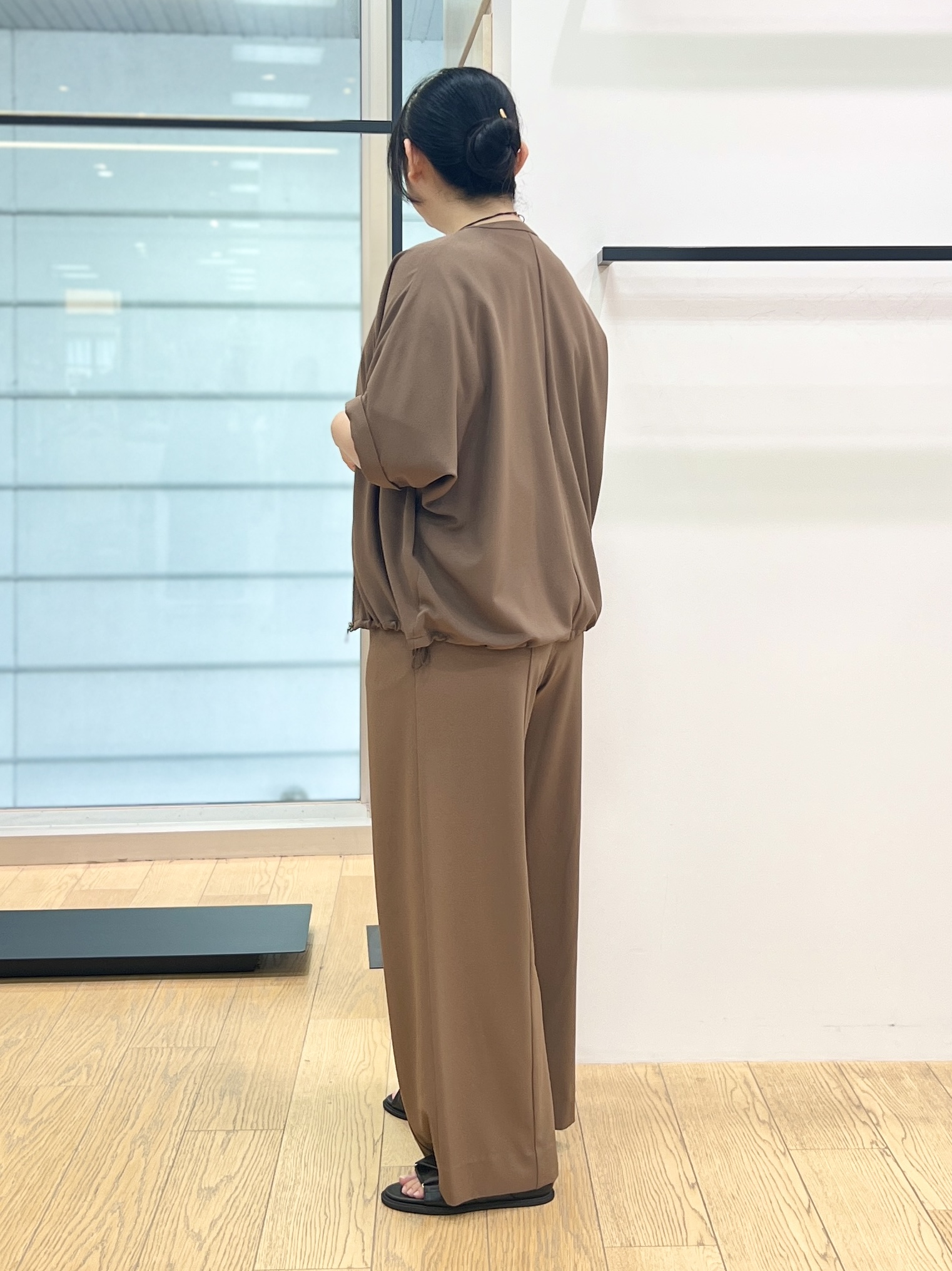 shimaさんの「INDIVI｜【着る日傘】ドルマンフォルムブルゾン」を使ったコーディネート