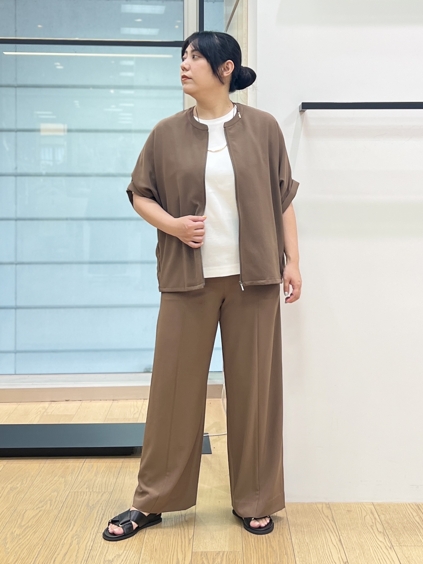 shimaさんの「INDIVI｜【着る日傘】ドルマンフォルムブルゾン」を使ったコーディネート