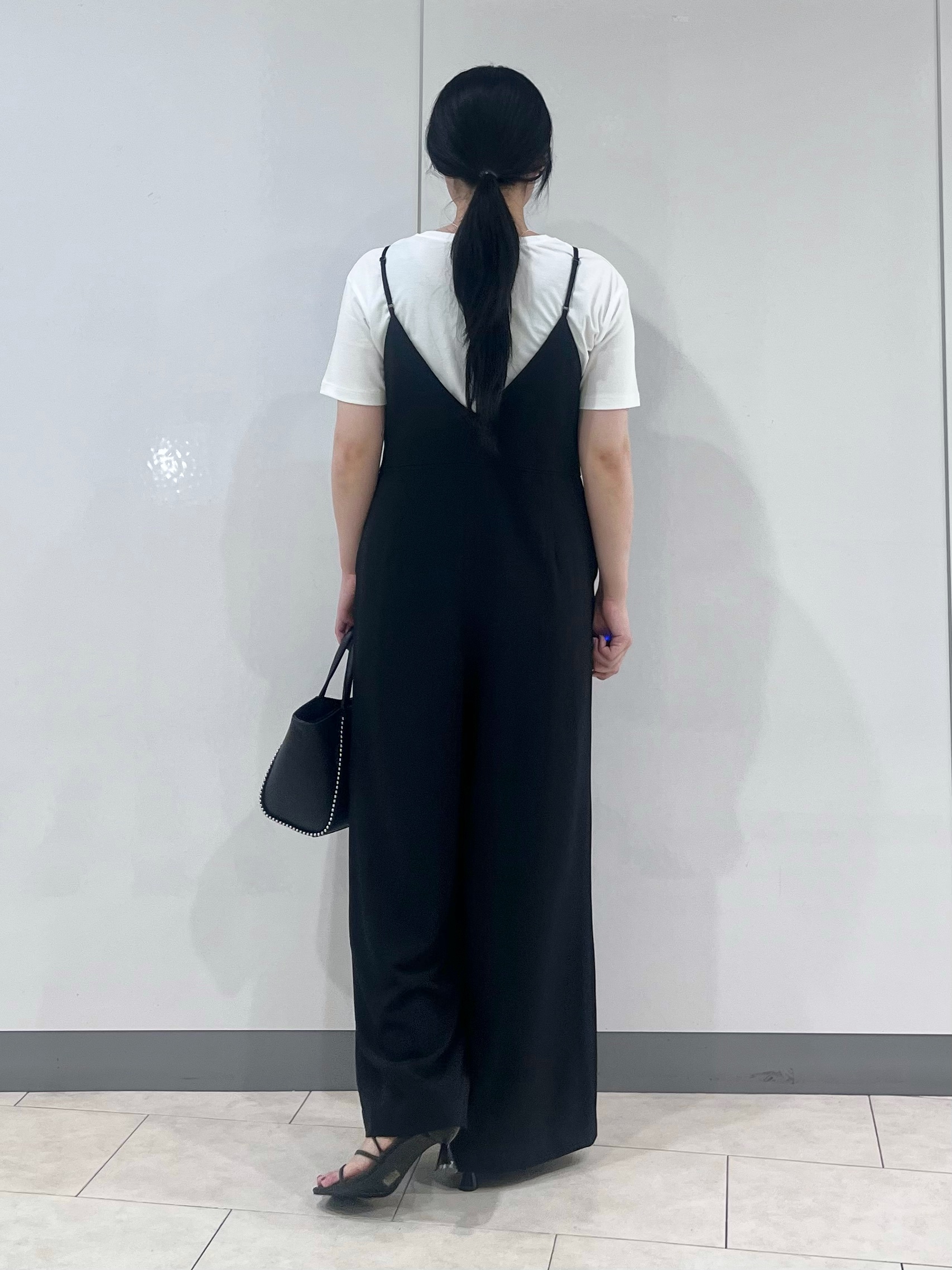 hasuさんの「INDIVI｜【洗える/日本製】幾何学柄レースシャツ」を使ったコーディネート