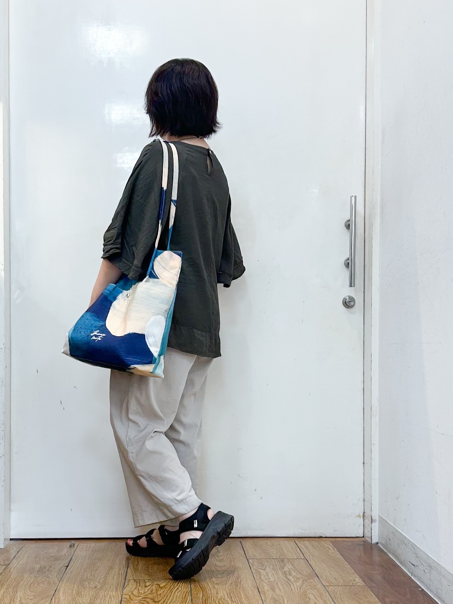 haruさんの「SHOO･LA･RUE｜【ひんやり/S-LL/体型カバー】はしごレースが魅力な スラブポンチョ風ブラウス」を使ったコーディネート