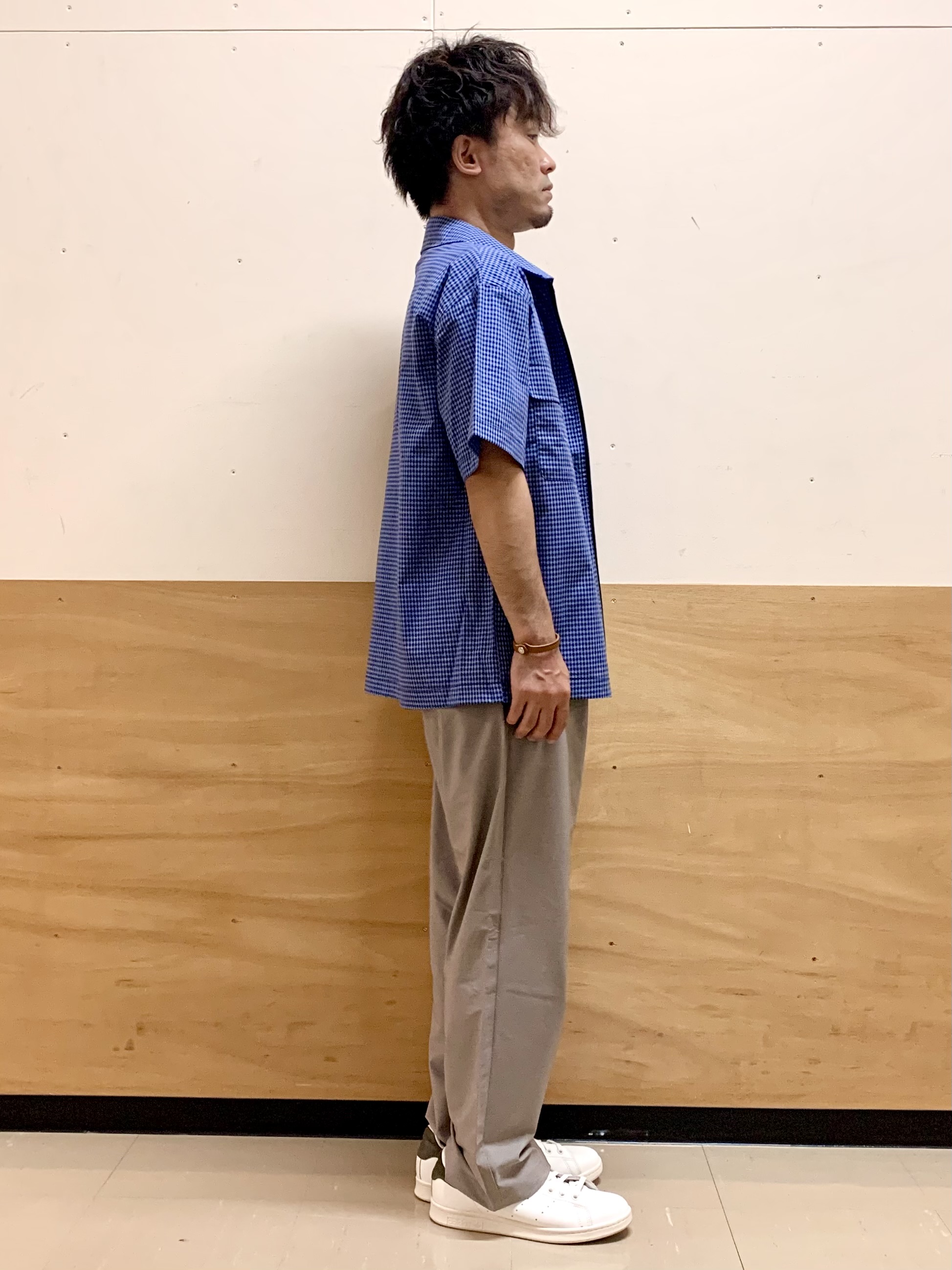 MATUさんの「THE SHOP TK｜【セットアップ可／洗濯機OK】アソート ジップ半袖シャツ」を使ったコーディネート
