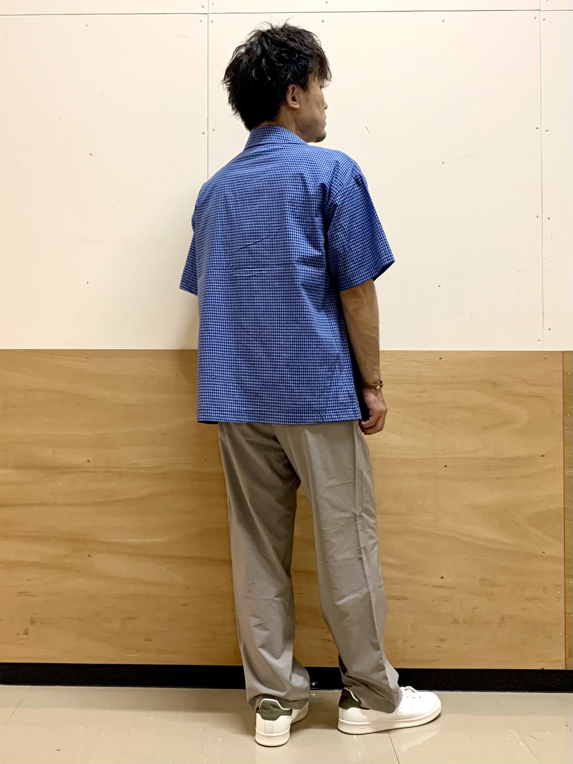 MATUさんの「THE SHOP TK｜【セットアップ可／洗濯機OK】アソート ジップ半袖シャツ」を使ったコーディネート