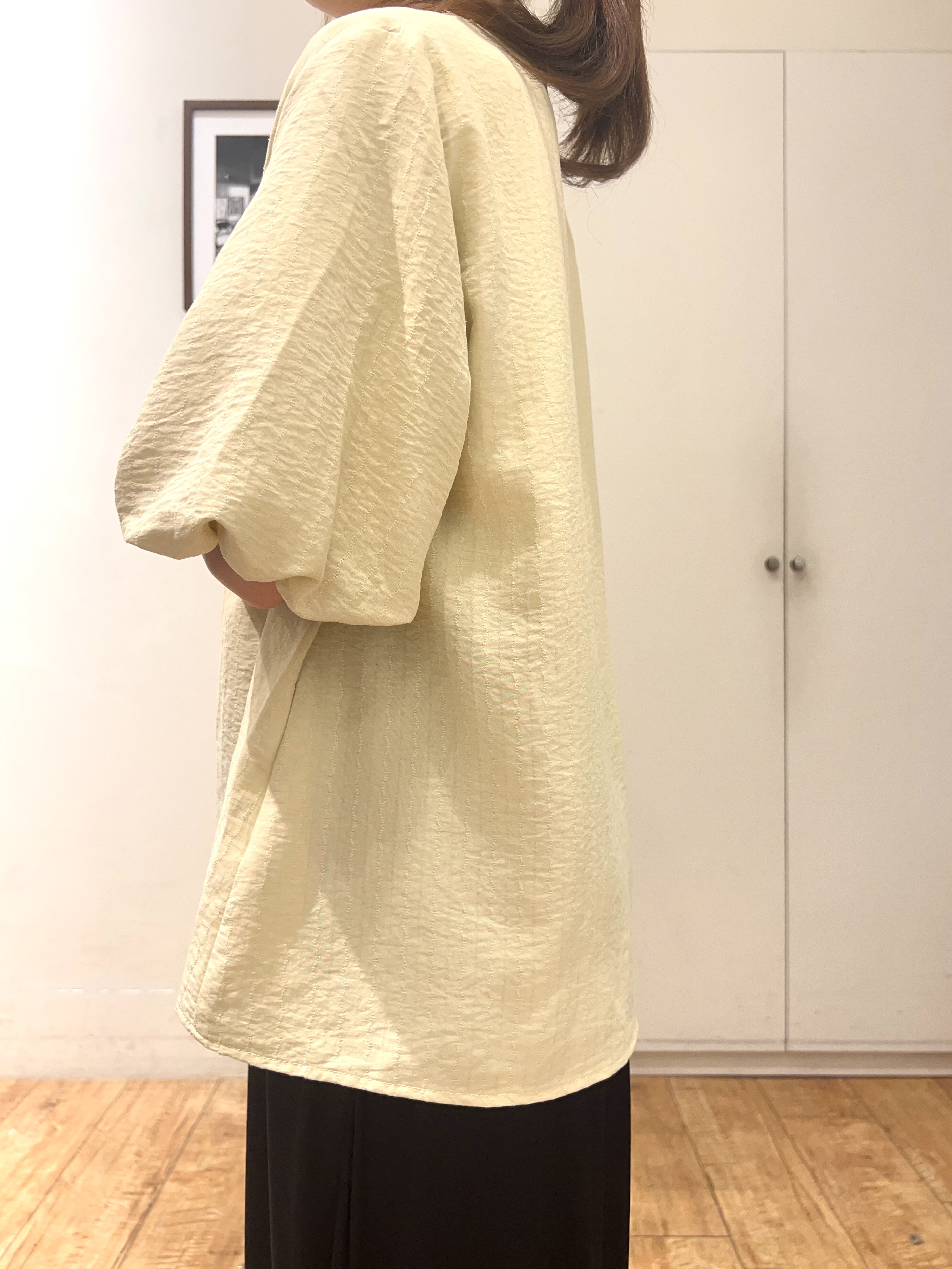 AIRIさんの「SHOO･LA･RUE｜【S-LL/洗濯機可】バルーンスリーブ　キーネックブラウス」を使ったコーディネート